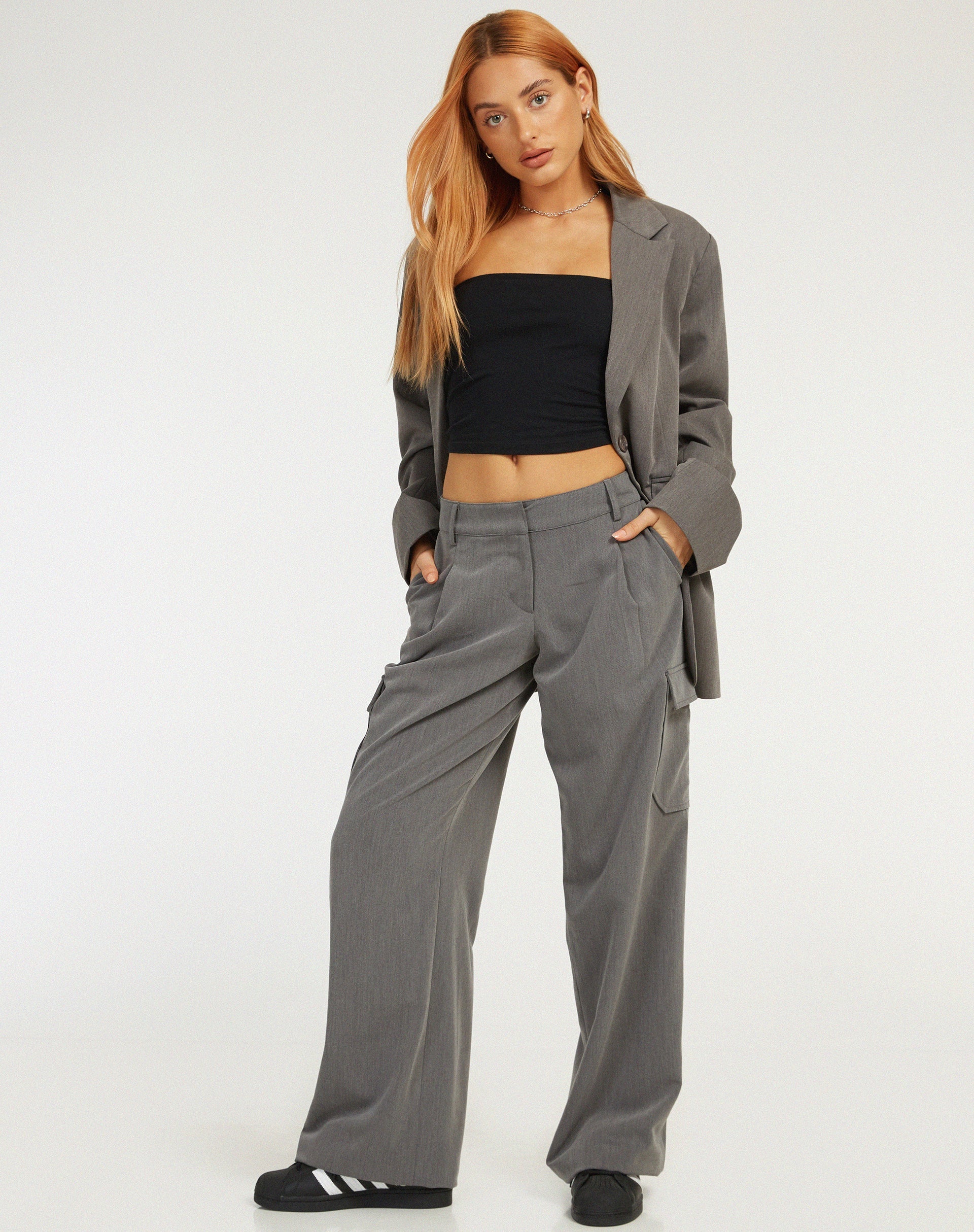 imagen de Low Rise Abba Cargo en Charcoal