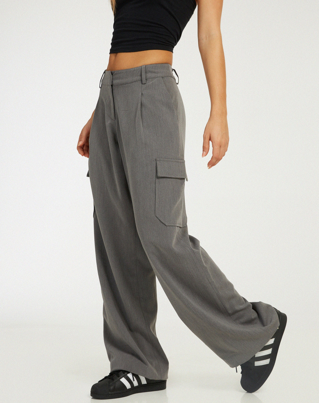 Low Rise Abba Cargo en Charcoal