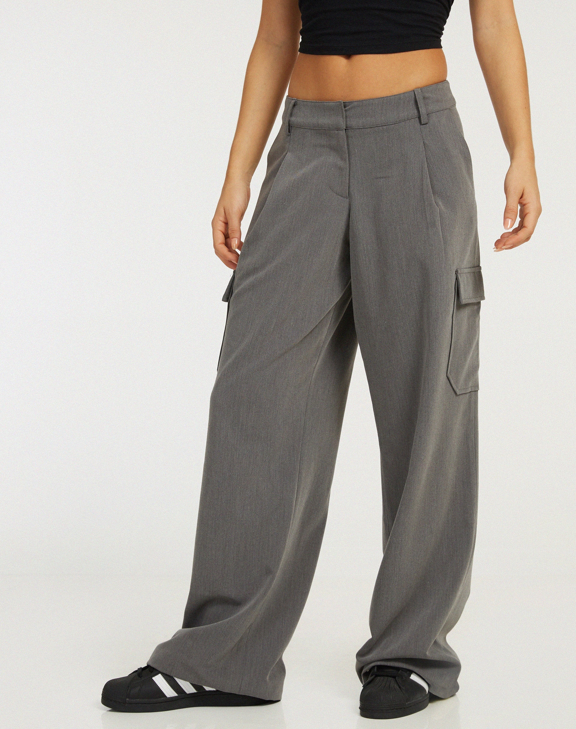 imagen de Low Rise Abba Cargo en Charcoal