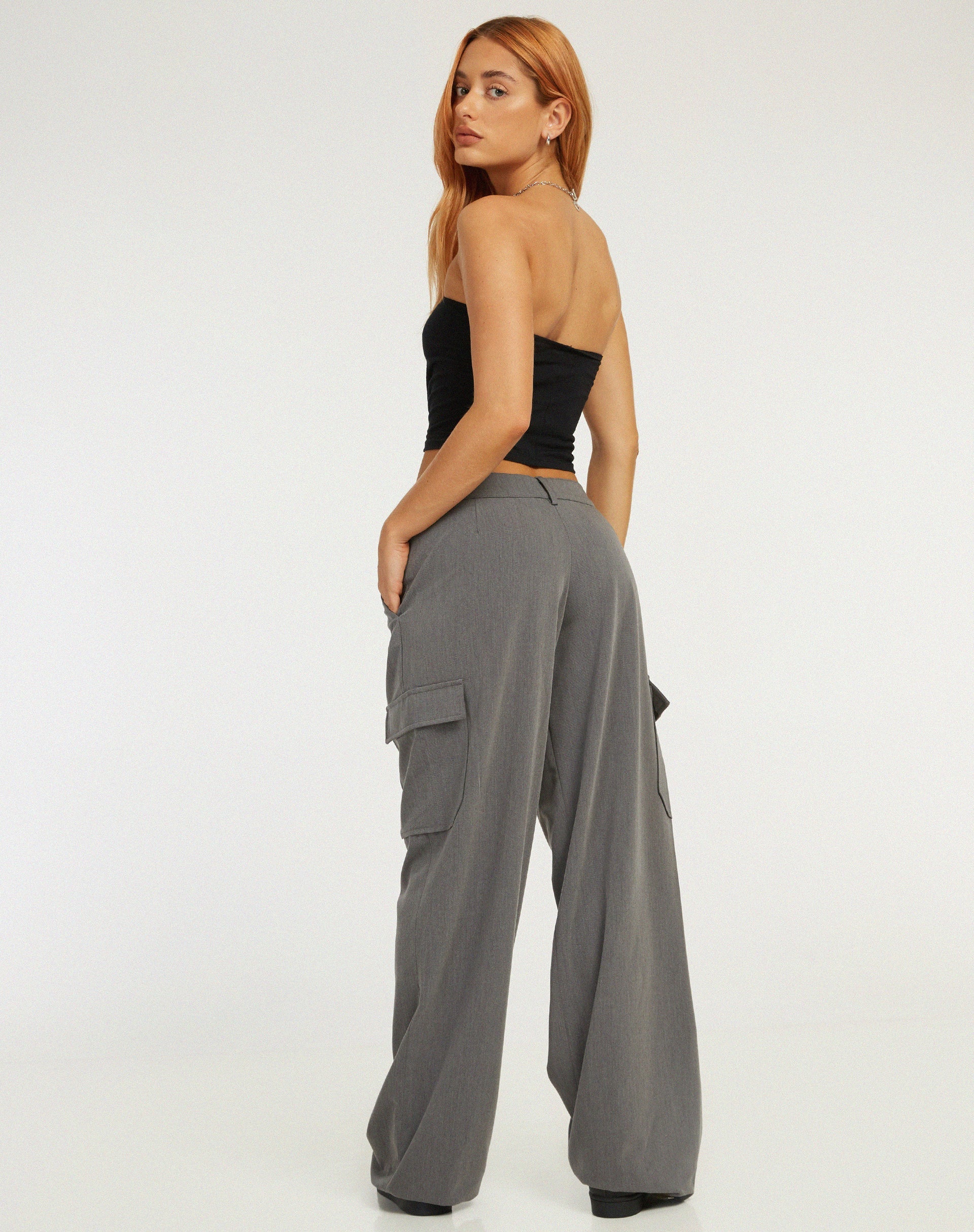 imagen de Low Rise Abba Cargo en Charcoal