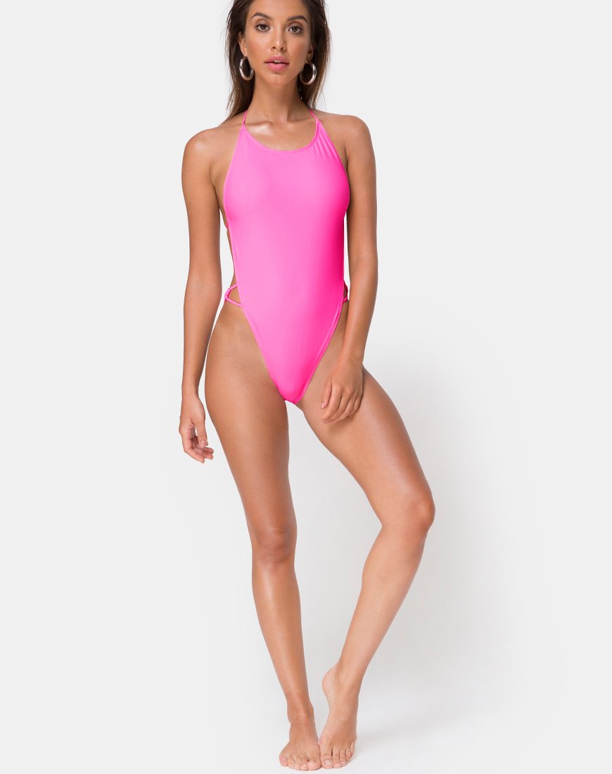 Imagen del bañador Lucella en rosa vivo