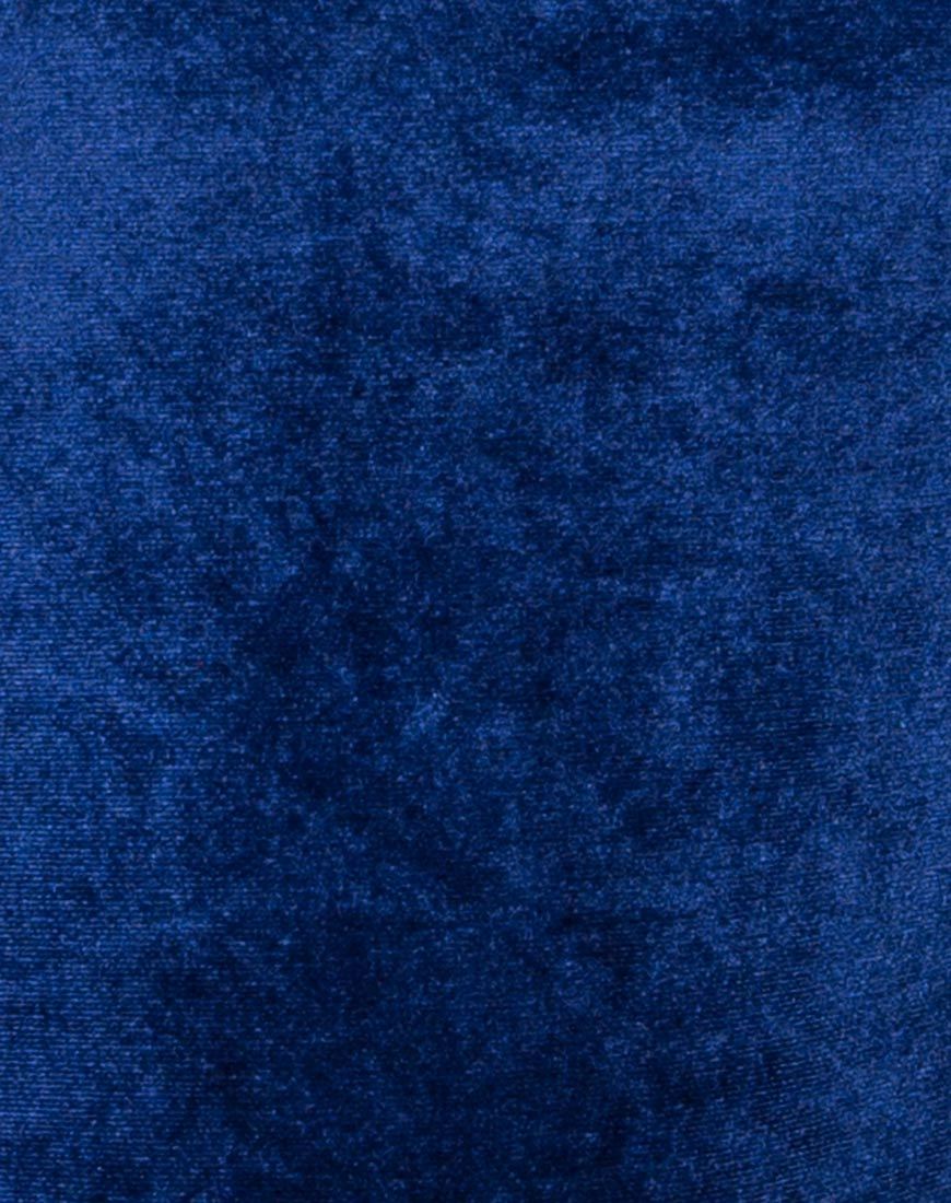 Imagen de Lucia Corpiño de terciopelo azul marino