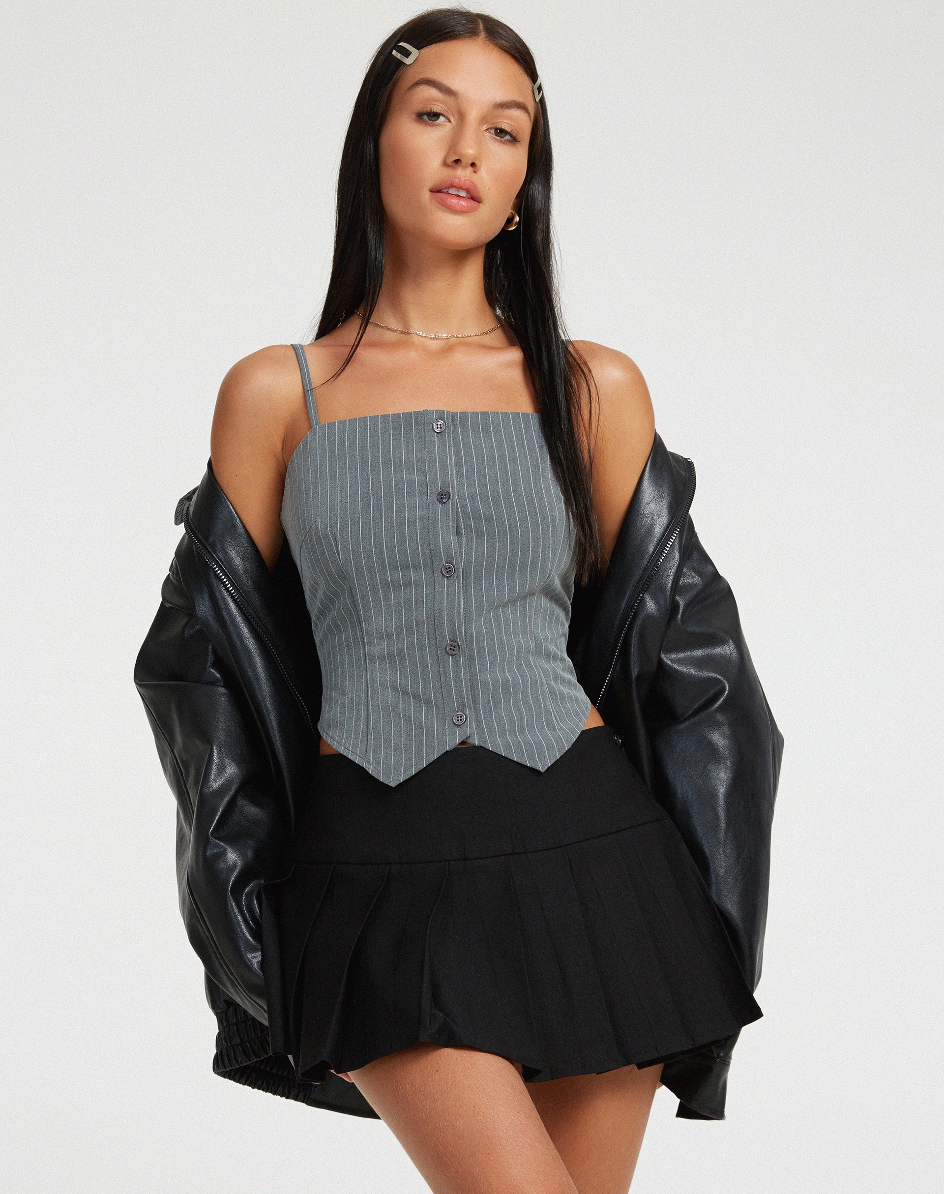 imagen de Madian Top en Pinstripe Grey