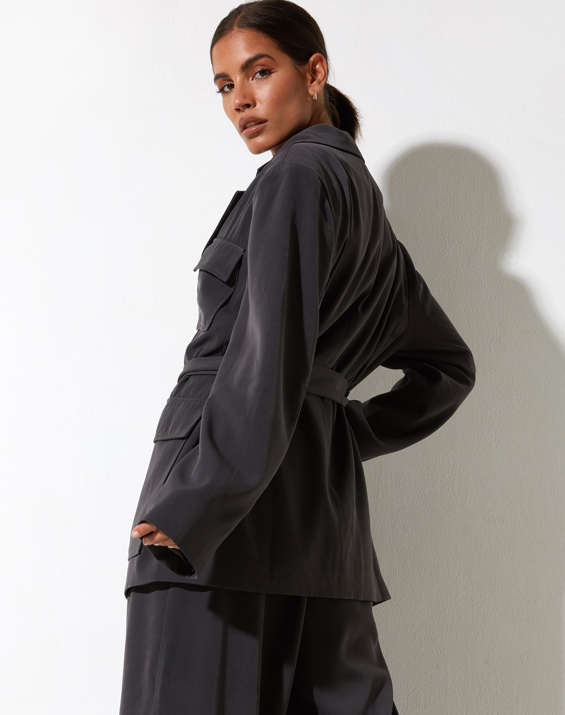 imagen de Magawa Blazer en Tailoring Charcoal
