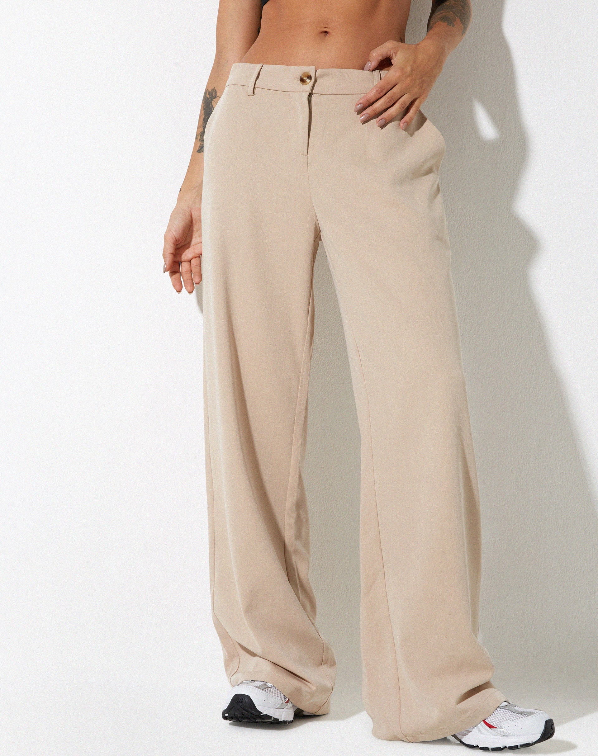 imagen de Pantalón Abena en sastrería suave Beige
