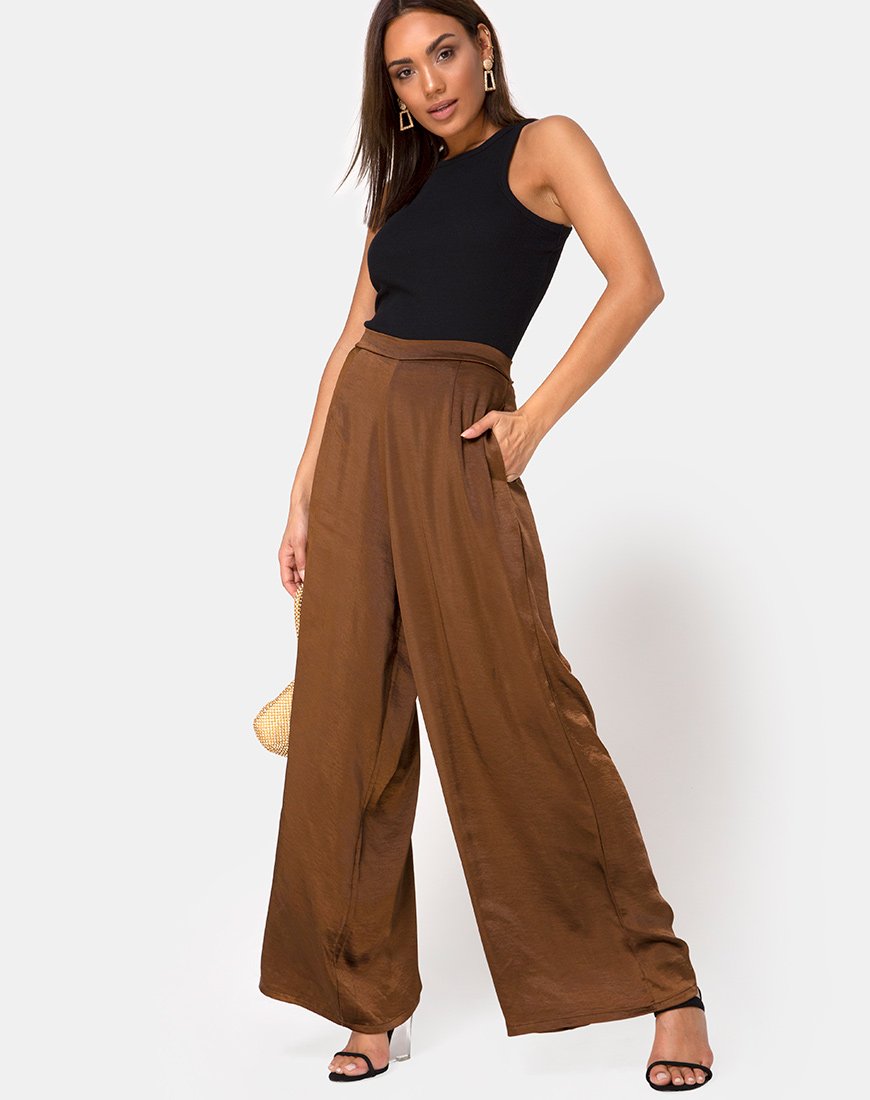 Imagen del pantalón Mara marrón satinado