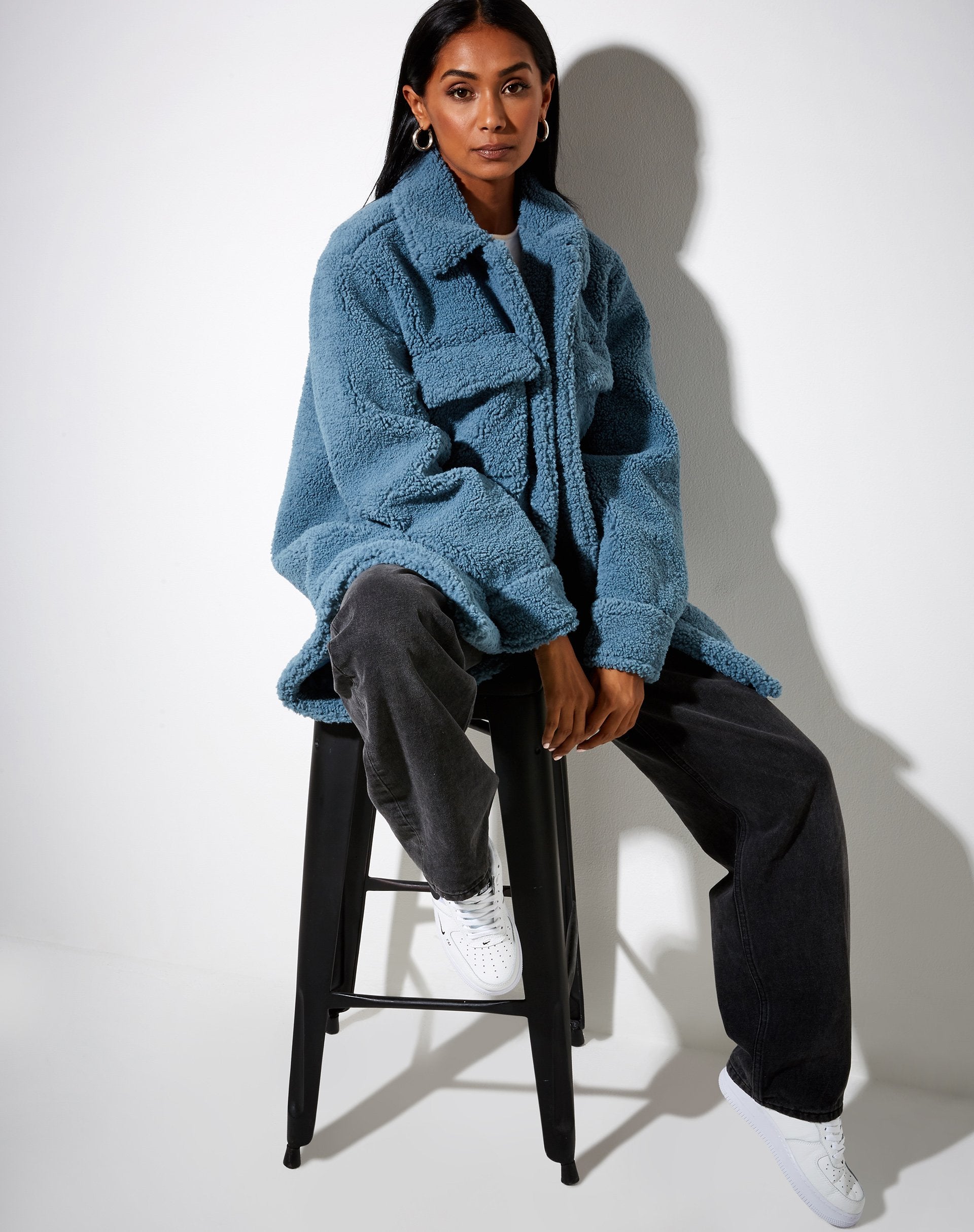 Imagen de la camisa Marcella en azul pizarra de Borg
