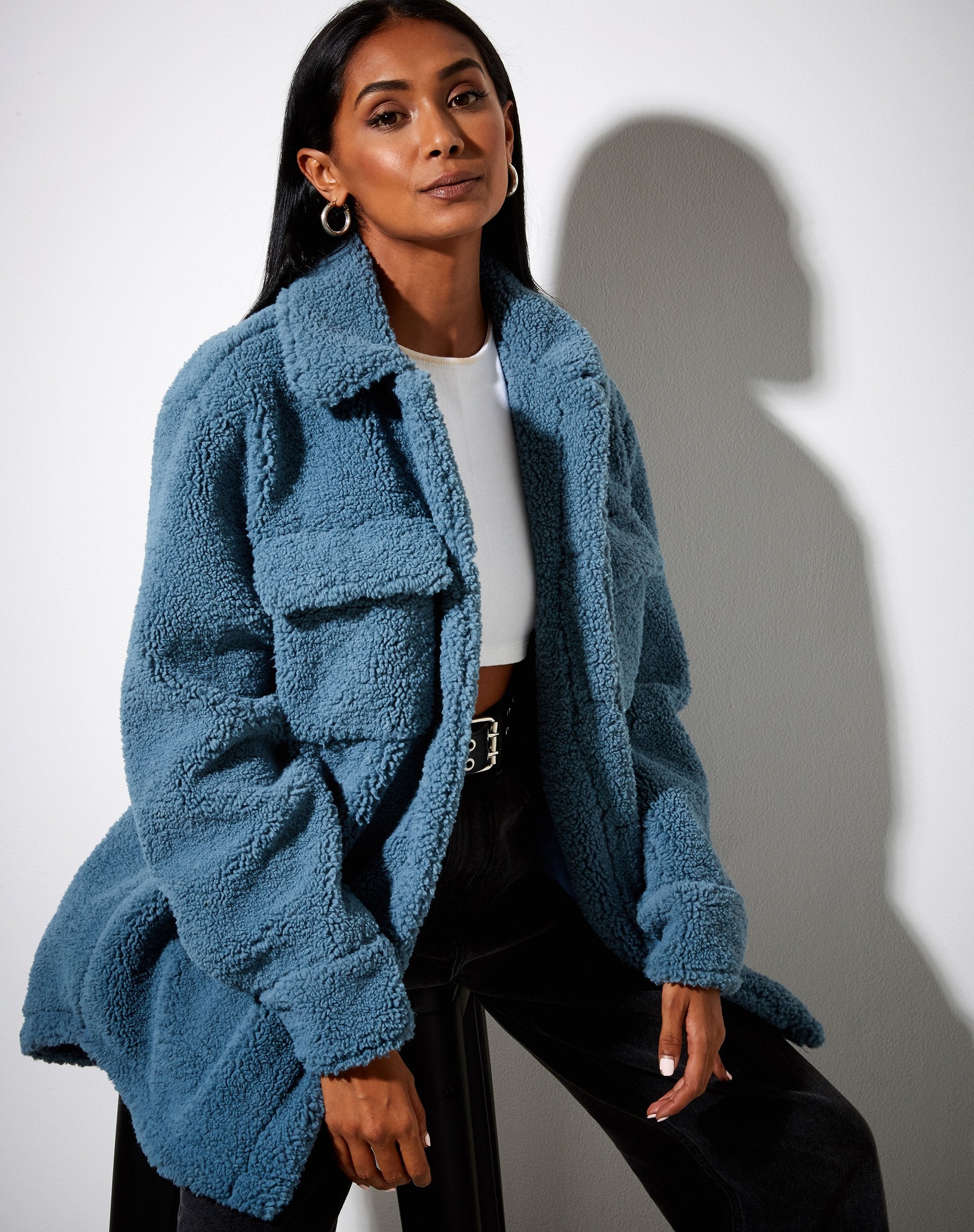 Imagen de la camisa Marcella en azul pizarra de Borg