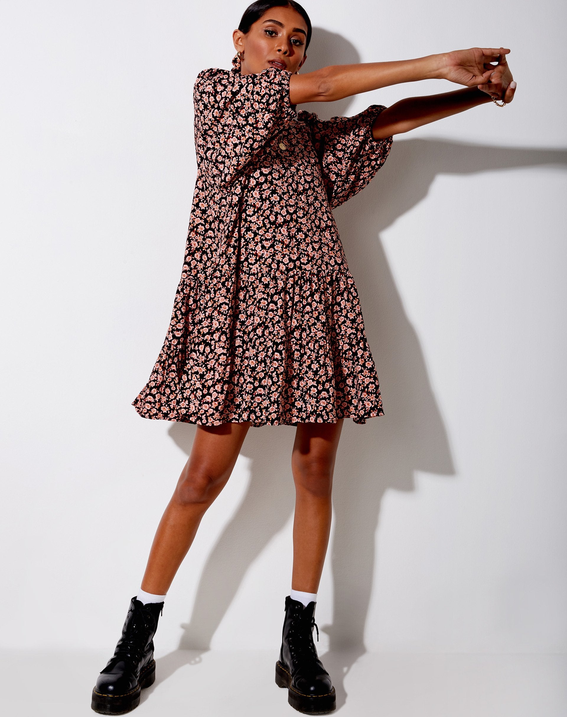 Imagen del vestido Mareta Tea Dress in Autumn Blossom