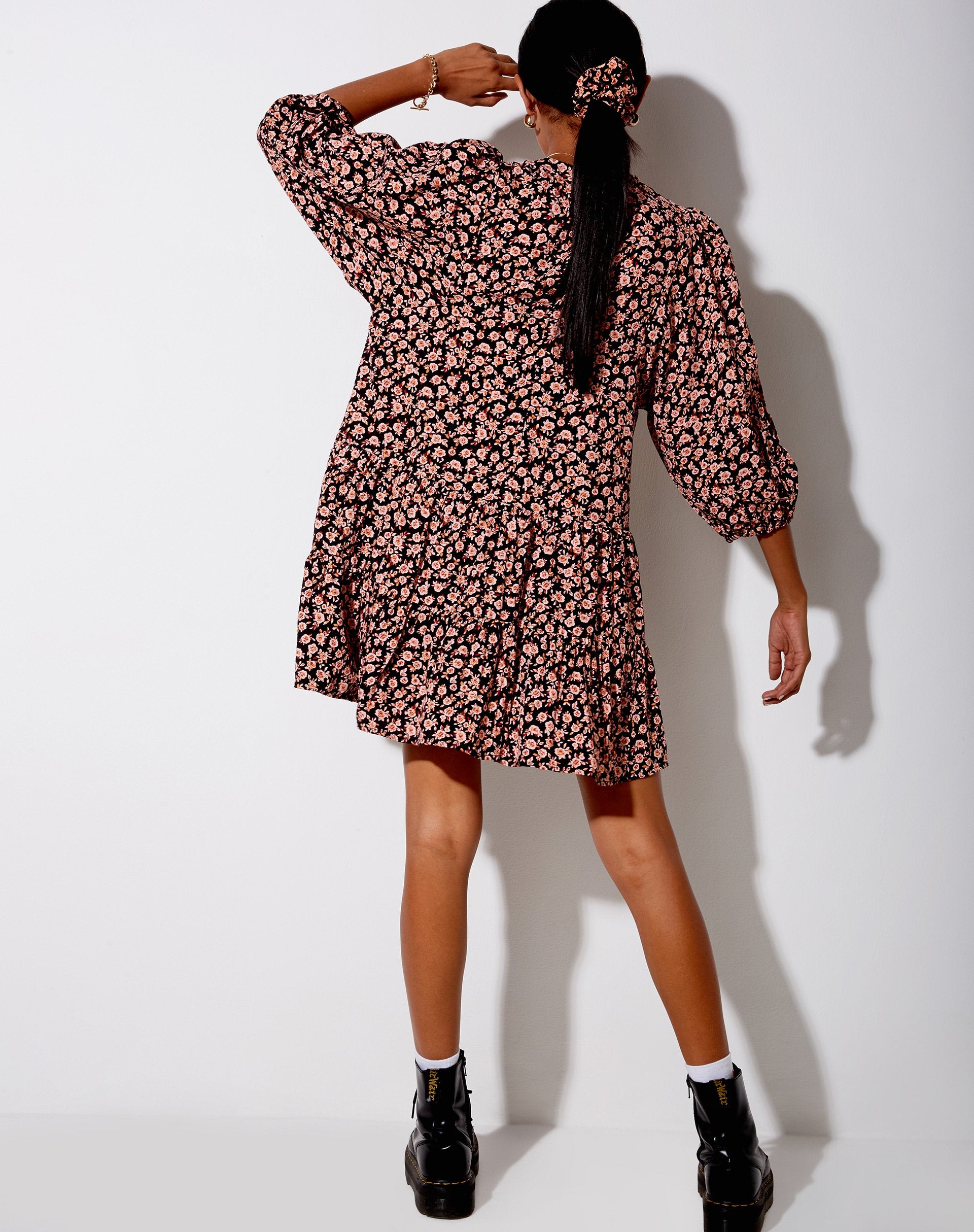 Imagen del vestido Mareta Tea Dress in Autumn Blossom