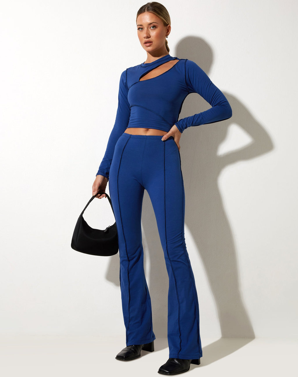 Pantalón acampanado Tais en licra azul deslumbrante