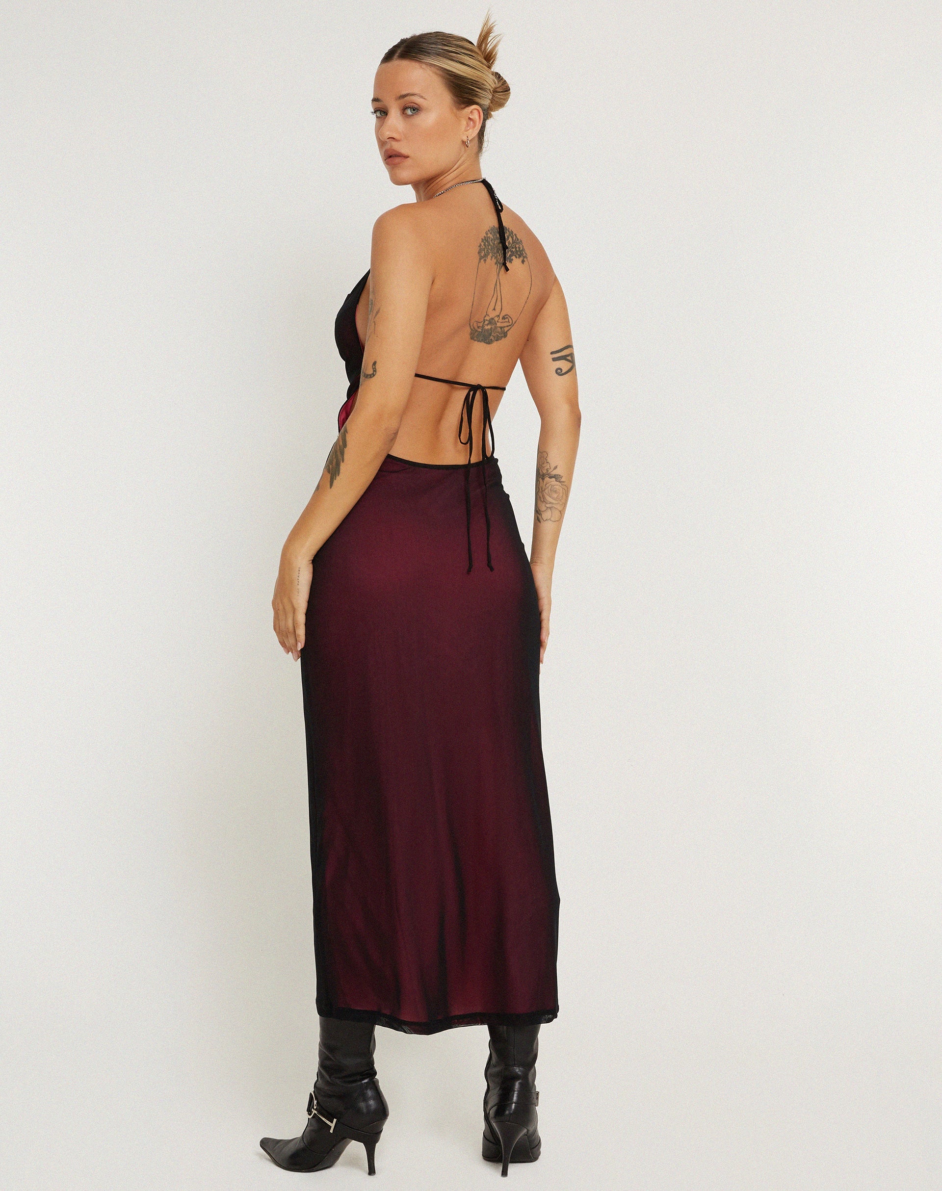 imagen de MAYRA DRESS BLACK MAGENTA LINING