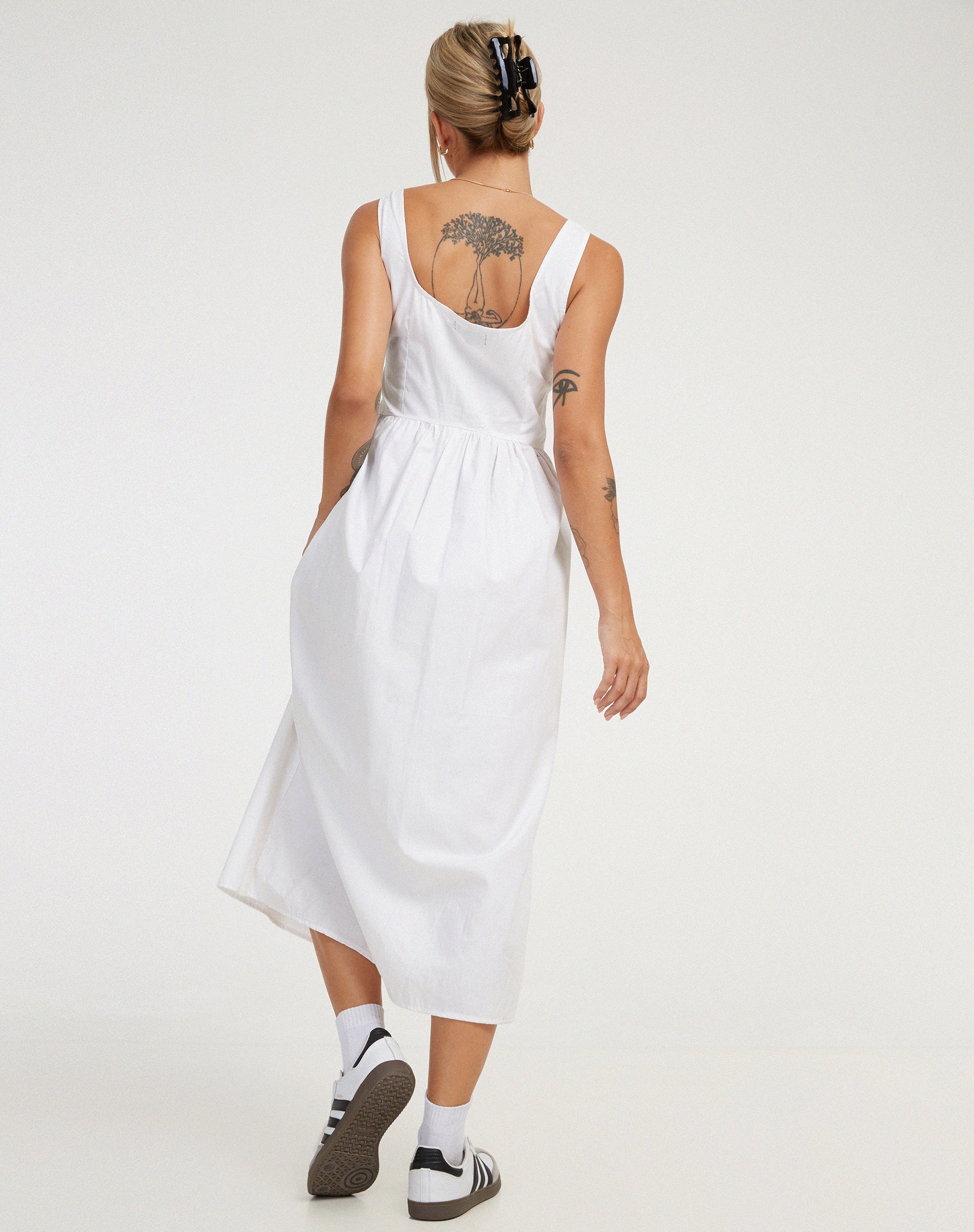 imagen de Melrose Maxi Dress in White
