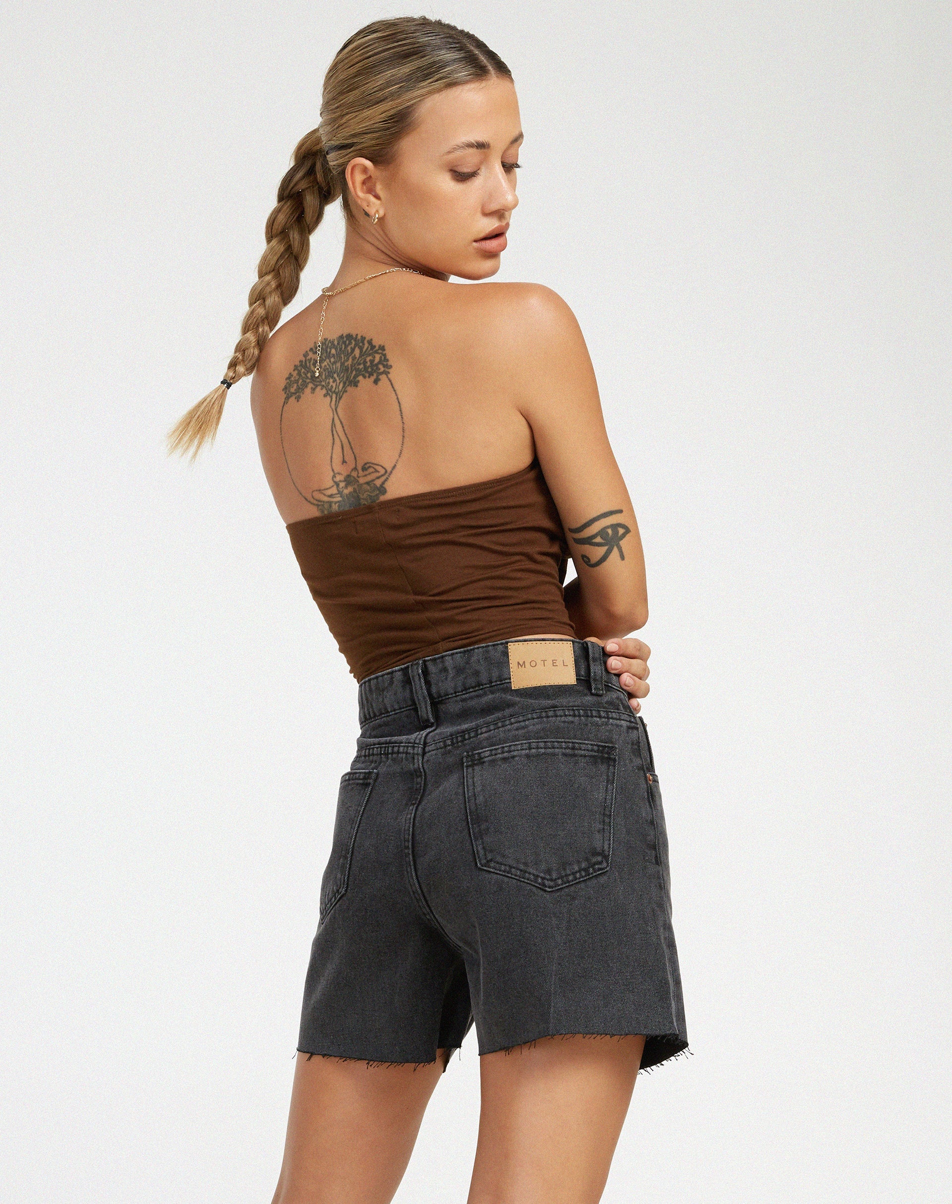 Imagen de Mid Length Shorts in Black Wash