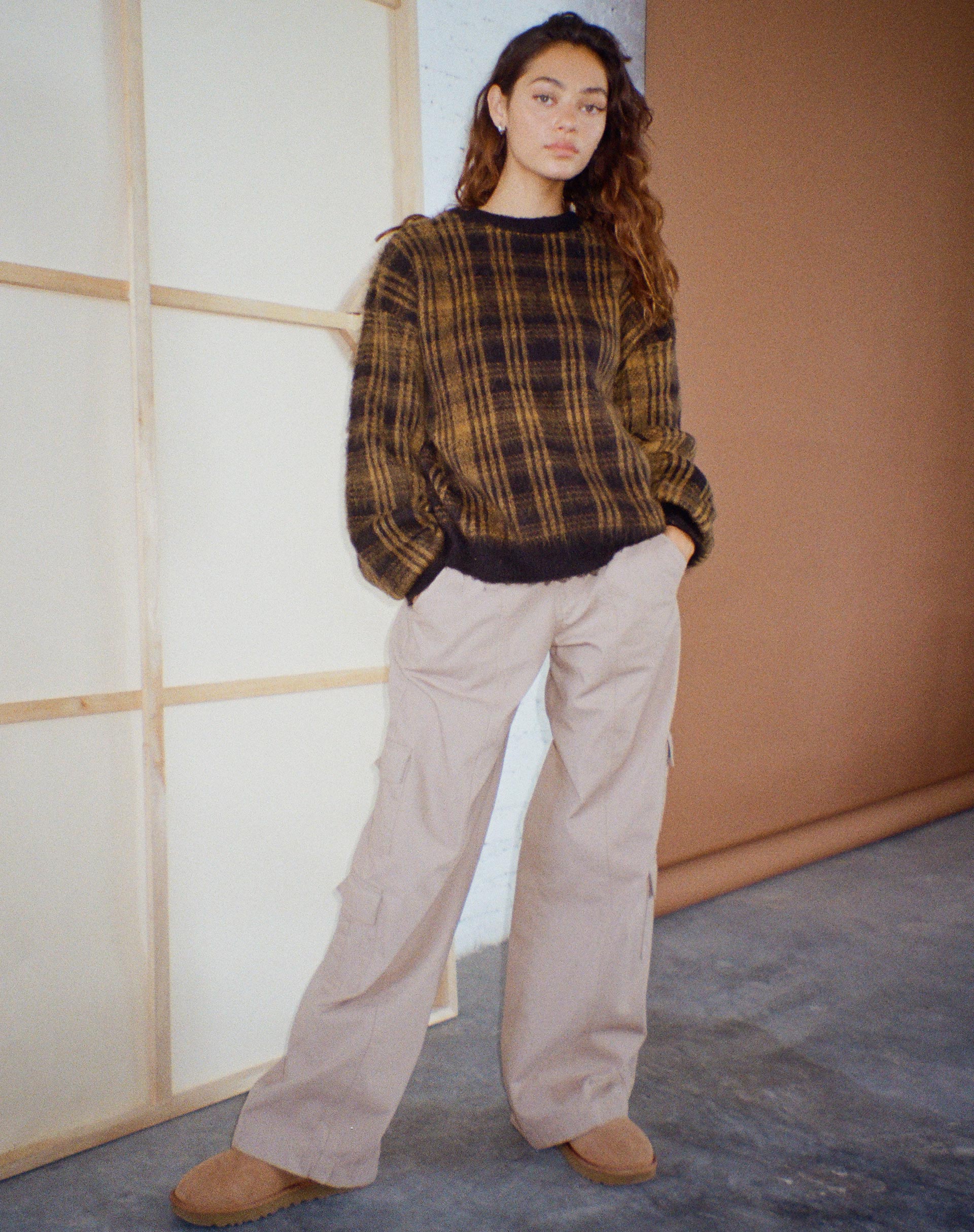 imagen de Mihail Knitted Jumper in Black Brown