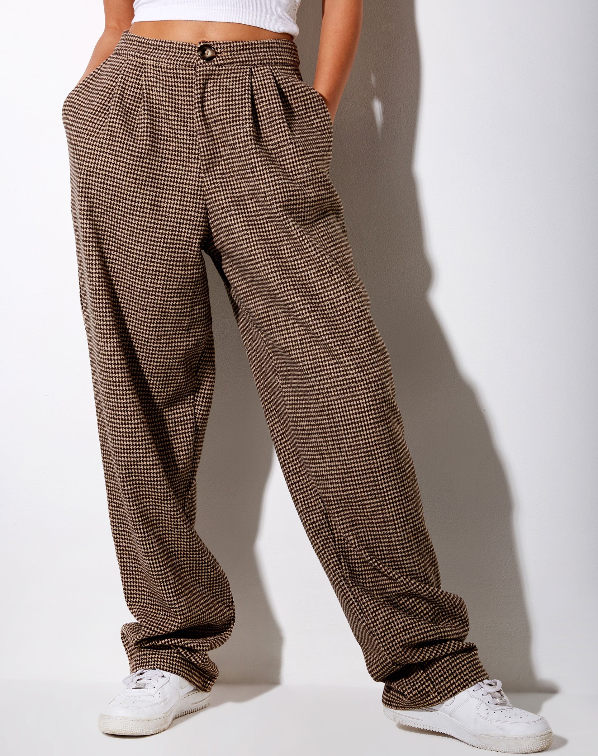 Imagen de Misha Pantalón pata ancha de pata de gallo marrón