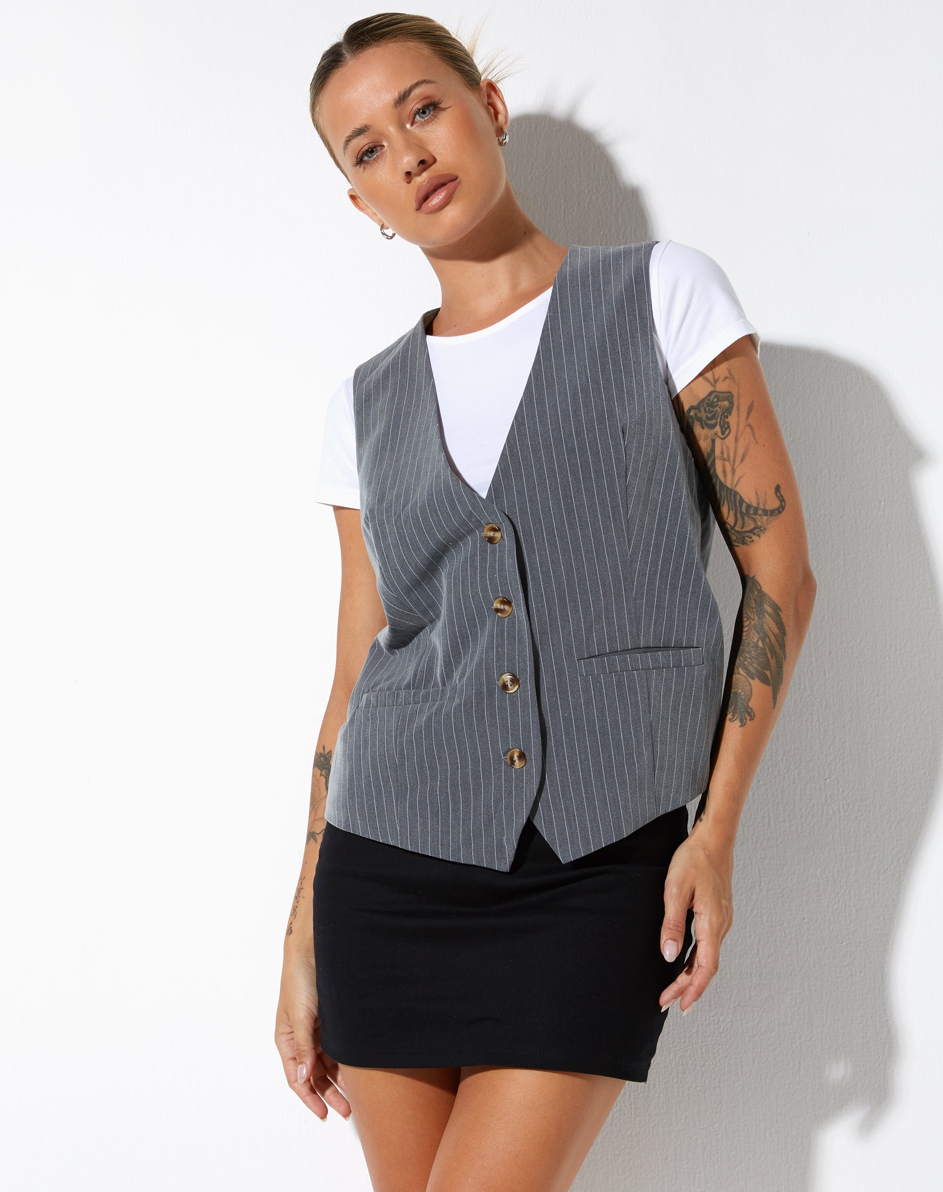 imagen de Moris Vest en Pinstripe Grey