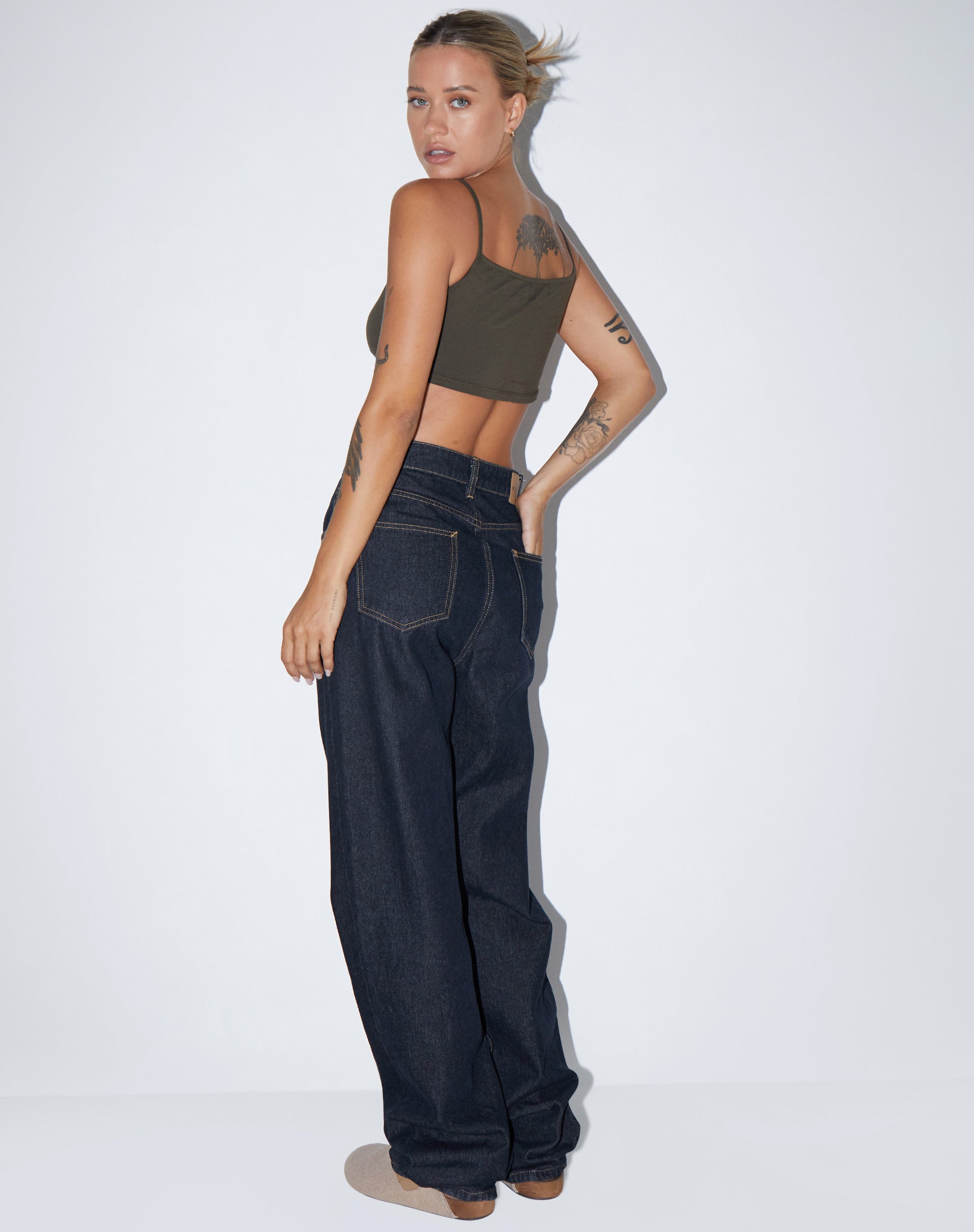 Imagen de Keenan Crop Top en Lycra Oliva