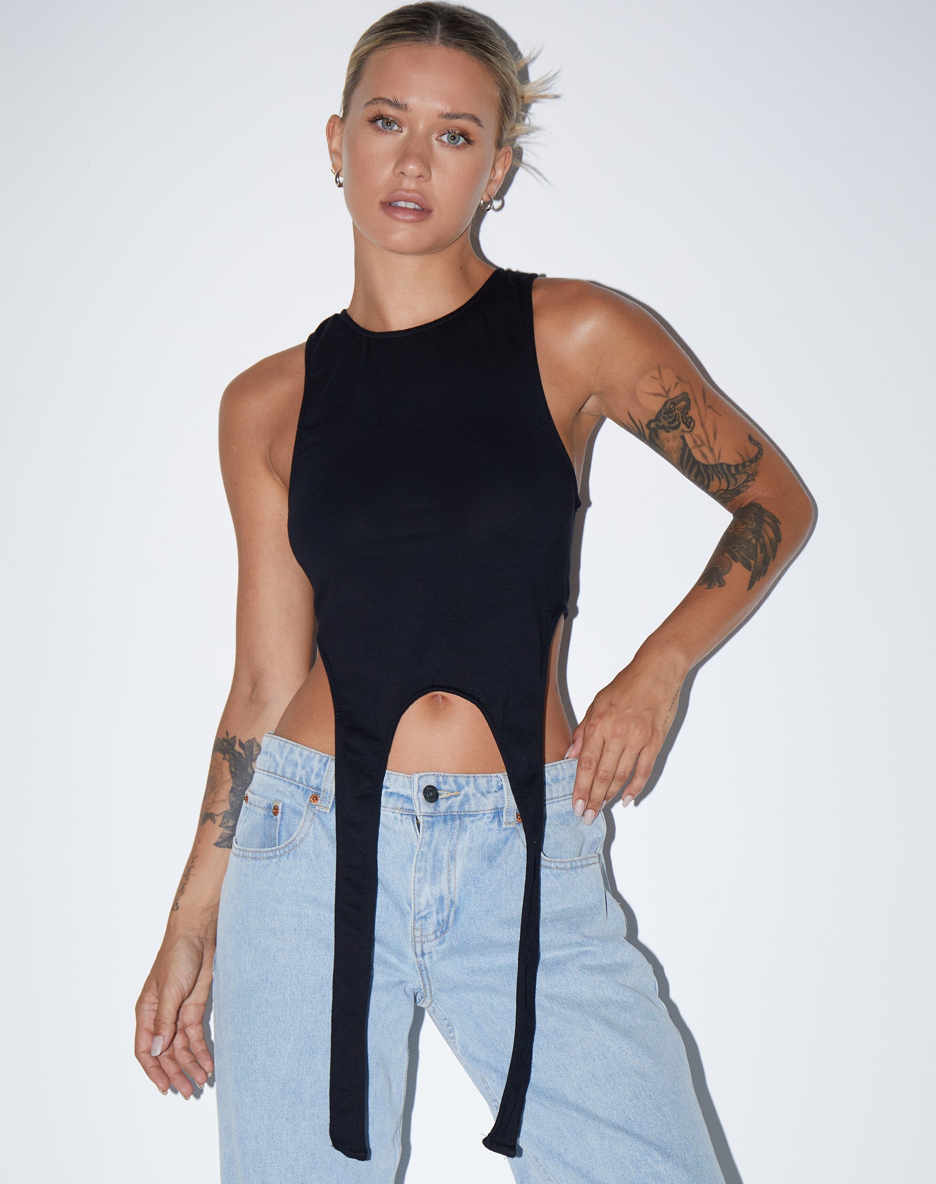 Imagen de Ursula Vest Top in Lycra Negro