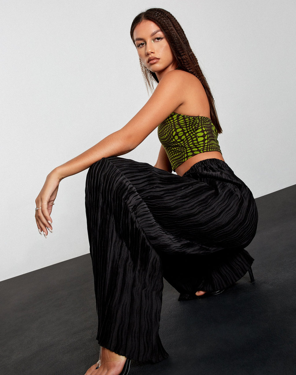 Pantalón Bian en negro arrugado