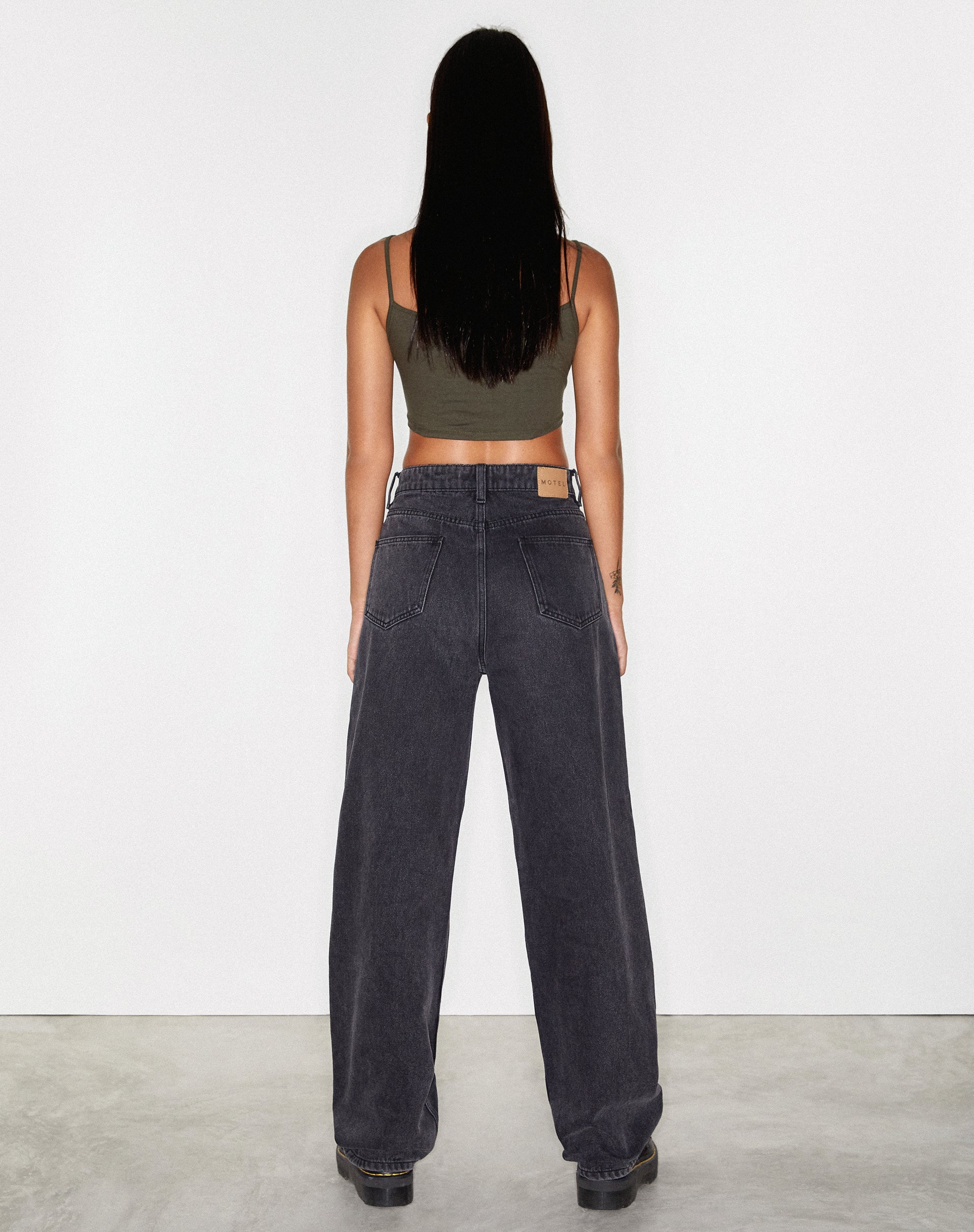 Imagen de Rips Parallel Jeans en Black Wash