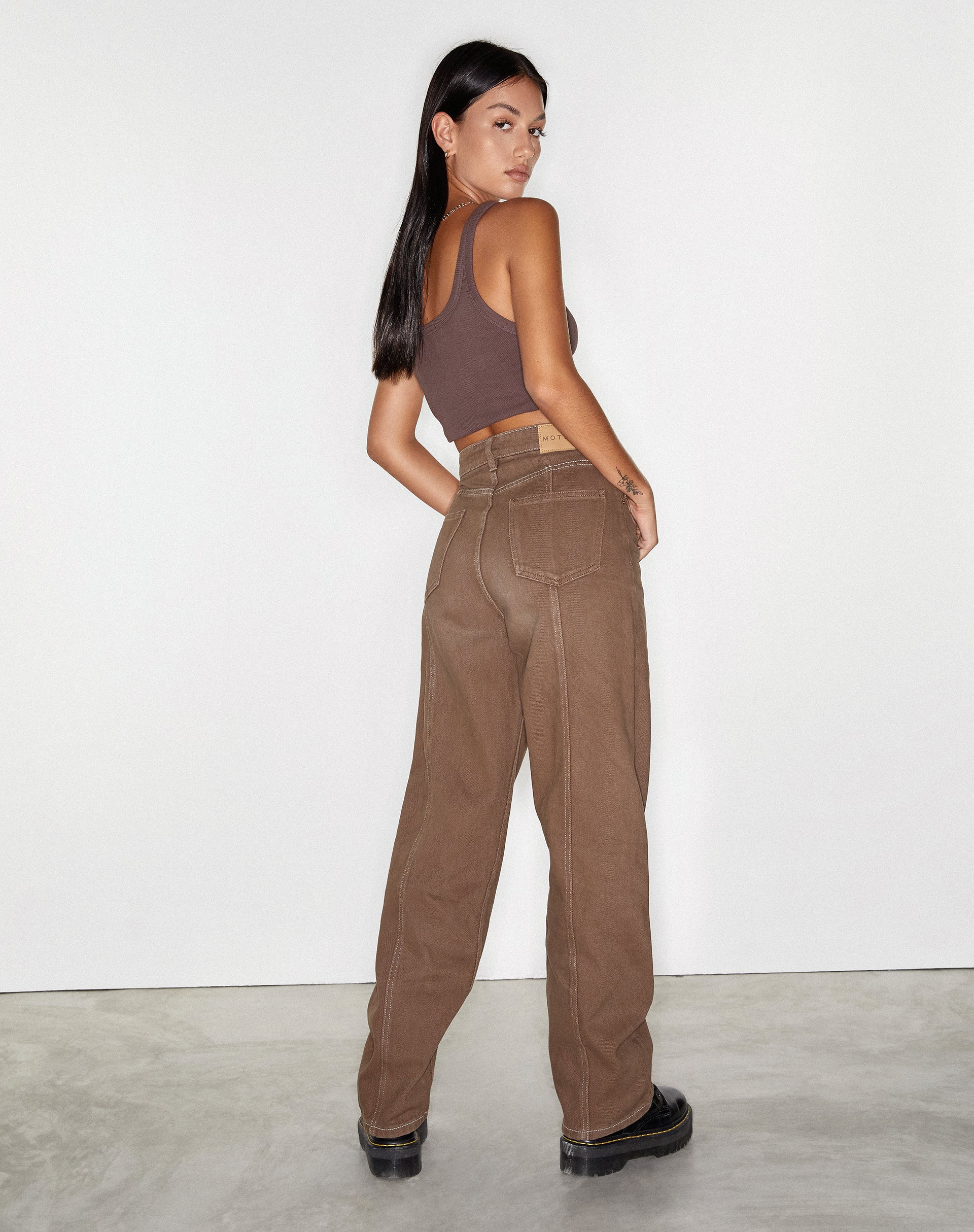 Imagen de Seam Parallel Jeans en marrón intenso