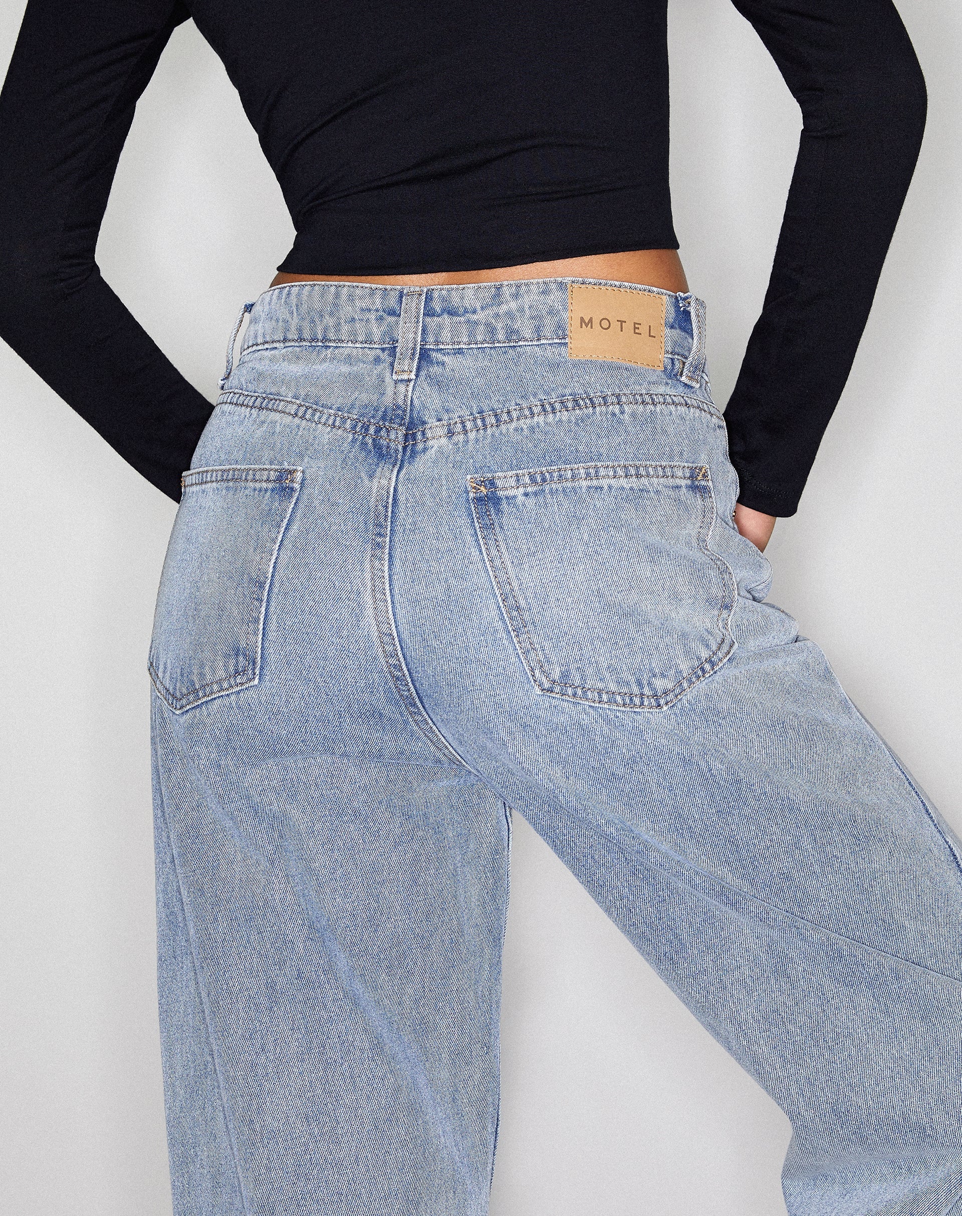 imagen de Rips Parallel Jean en Light Wash