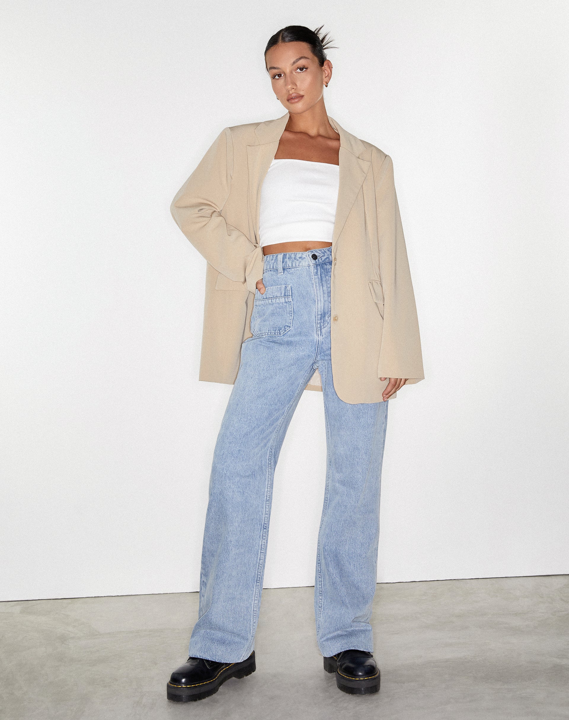 Imagen de Retro Pocket Flare Jeans in Super Light Wash