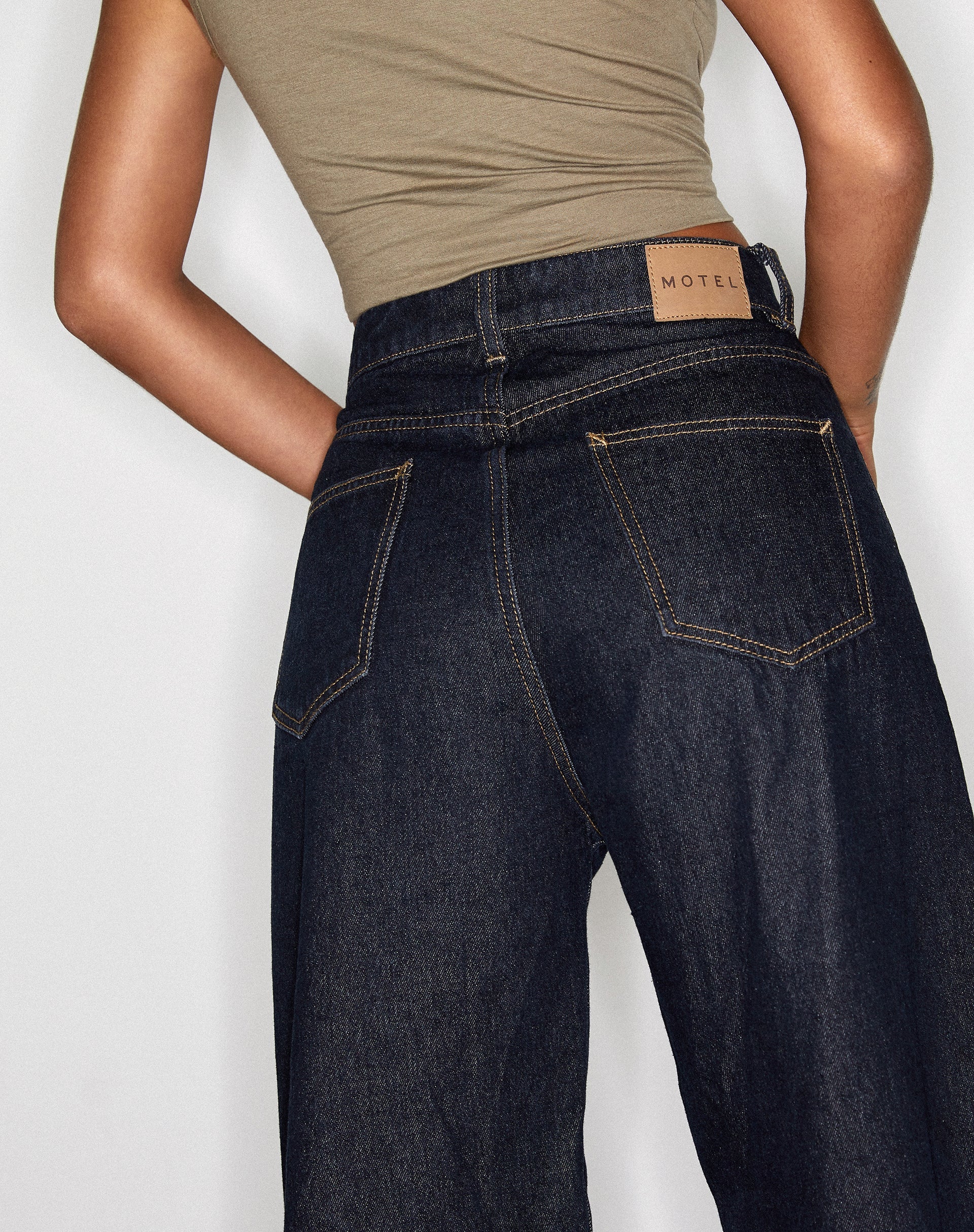 imagen de Parallel Jeans en Deep Indigo