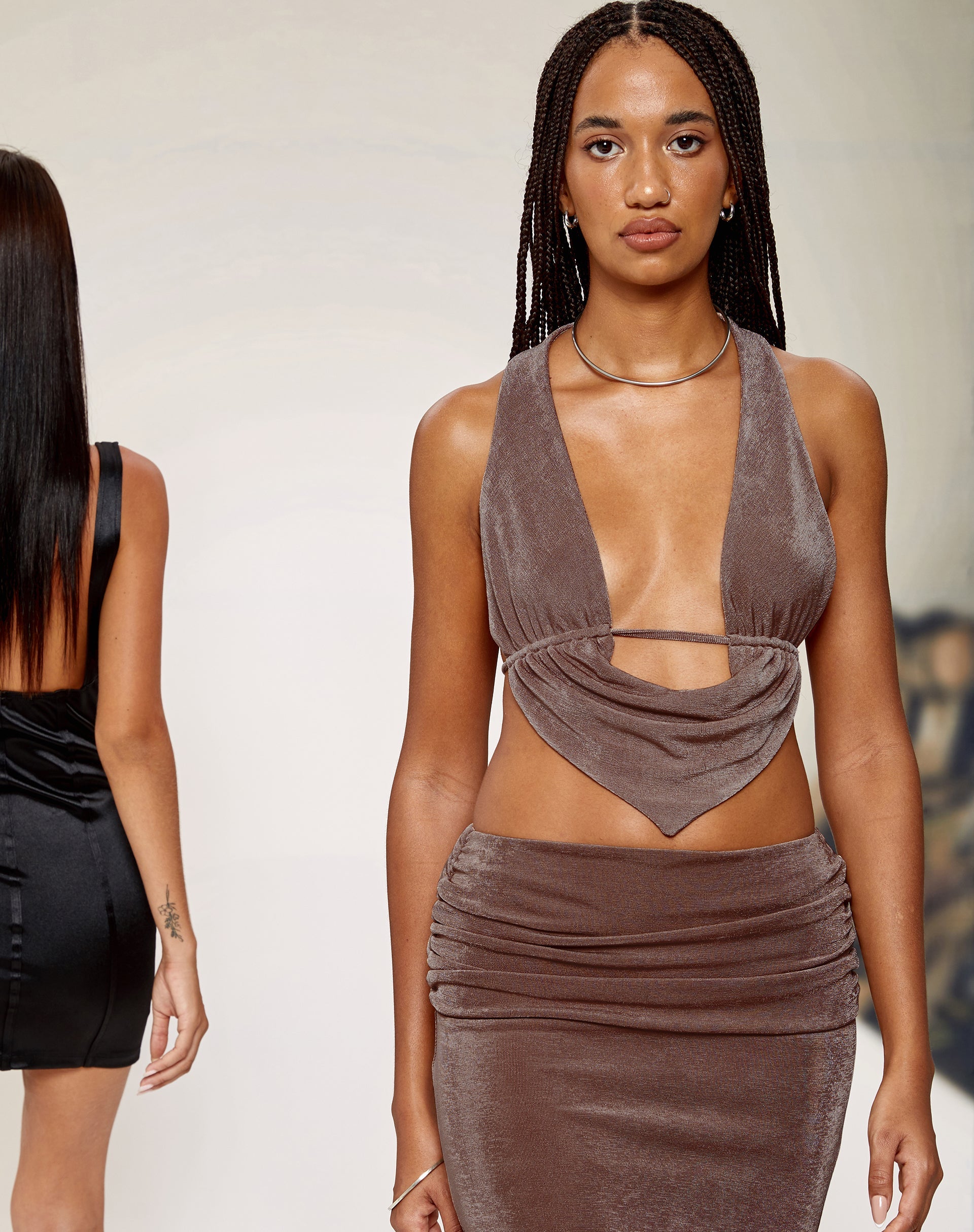 Imagen de Nindita Crop Top en Peppercorn