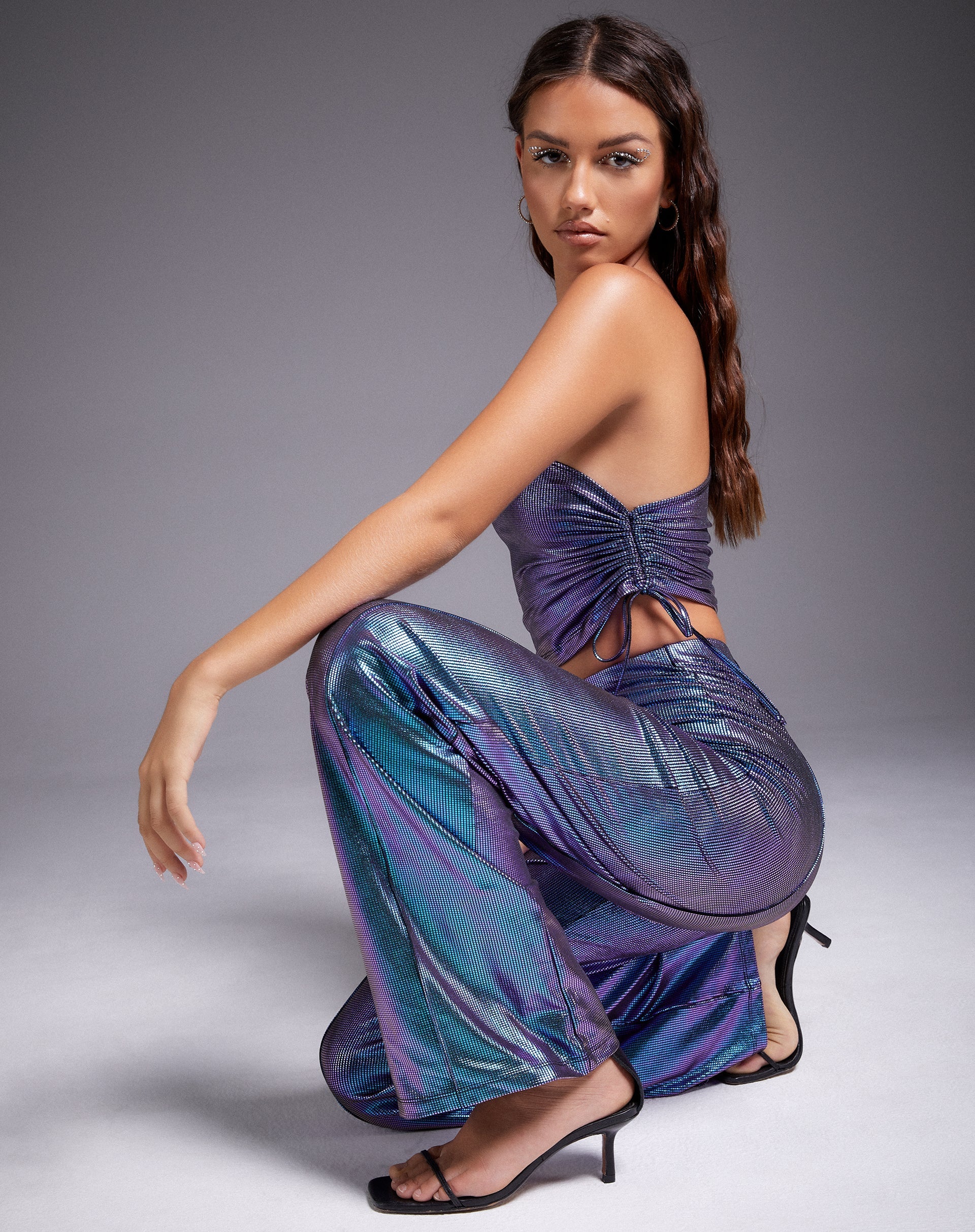 Imagen de Rutika Crop Top en morado holográfico