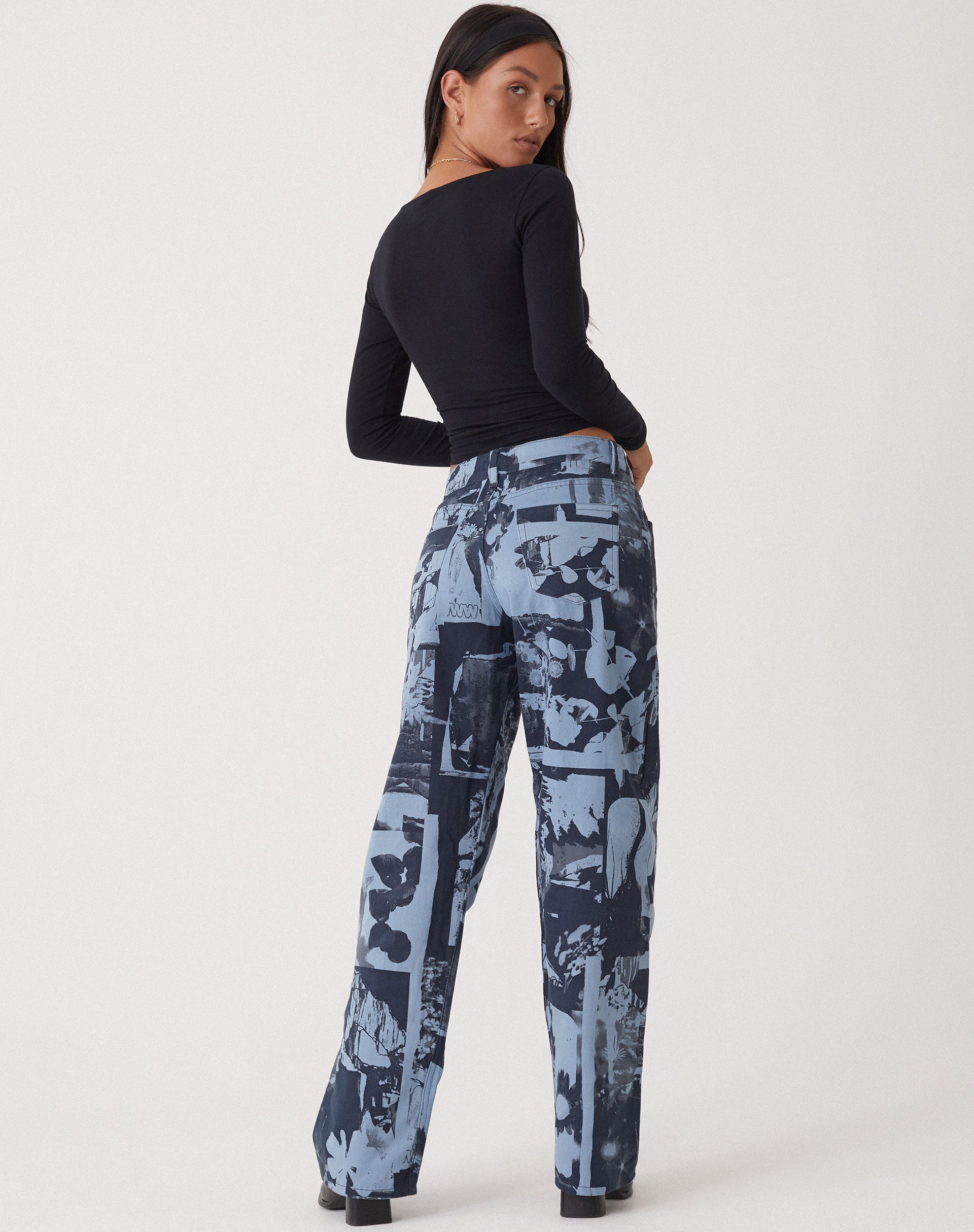imagen de MOTEL X OLIVIA NEILL Low Rise Parallel Jean en Photo Collage Azul