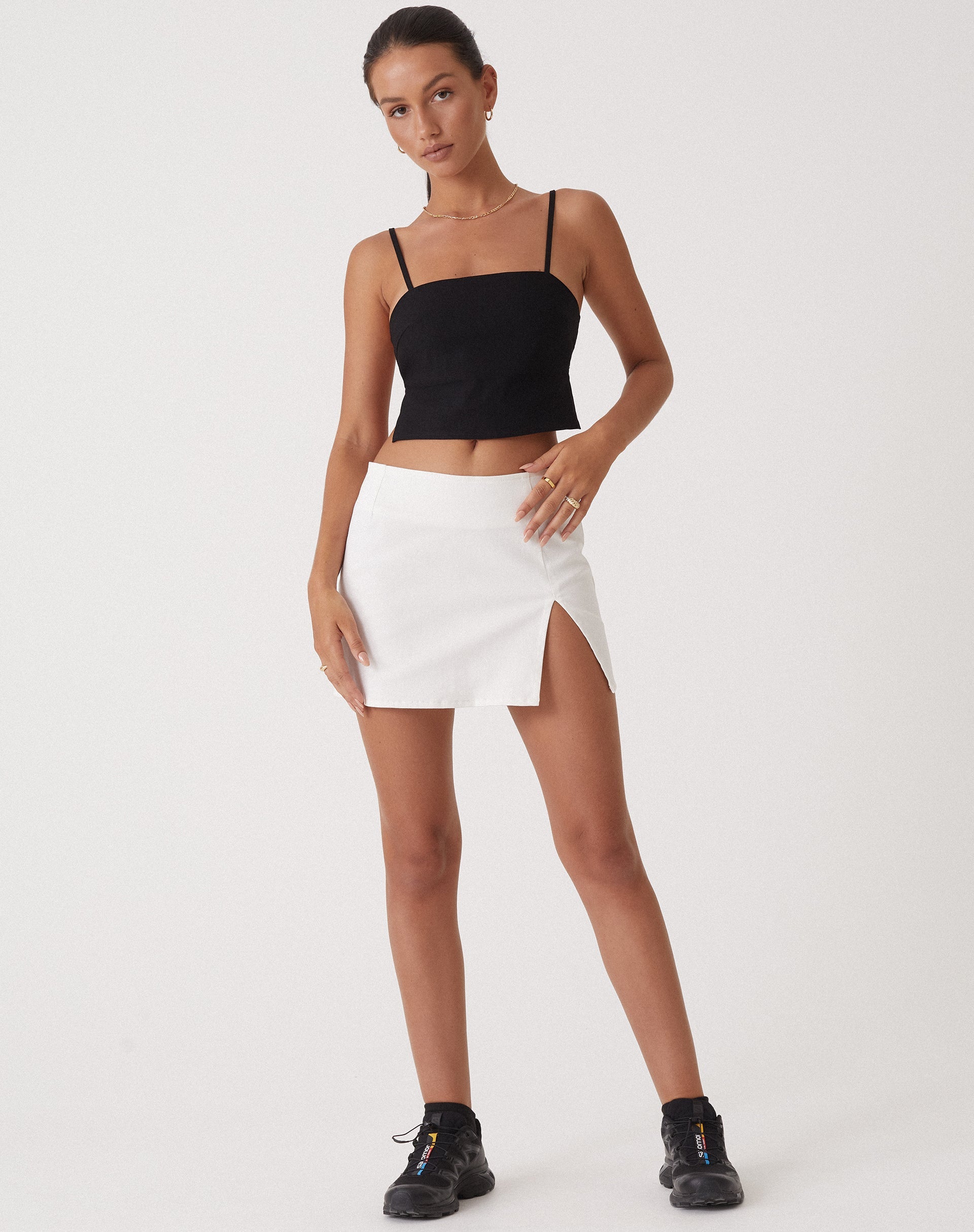 Imagen de MOTEL X OLIVIA NEILL Merita Crop Top en Tailoring Negro