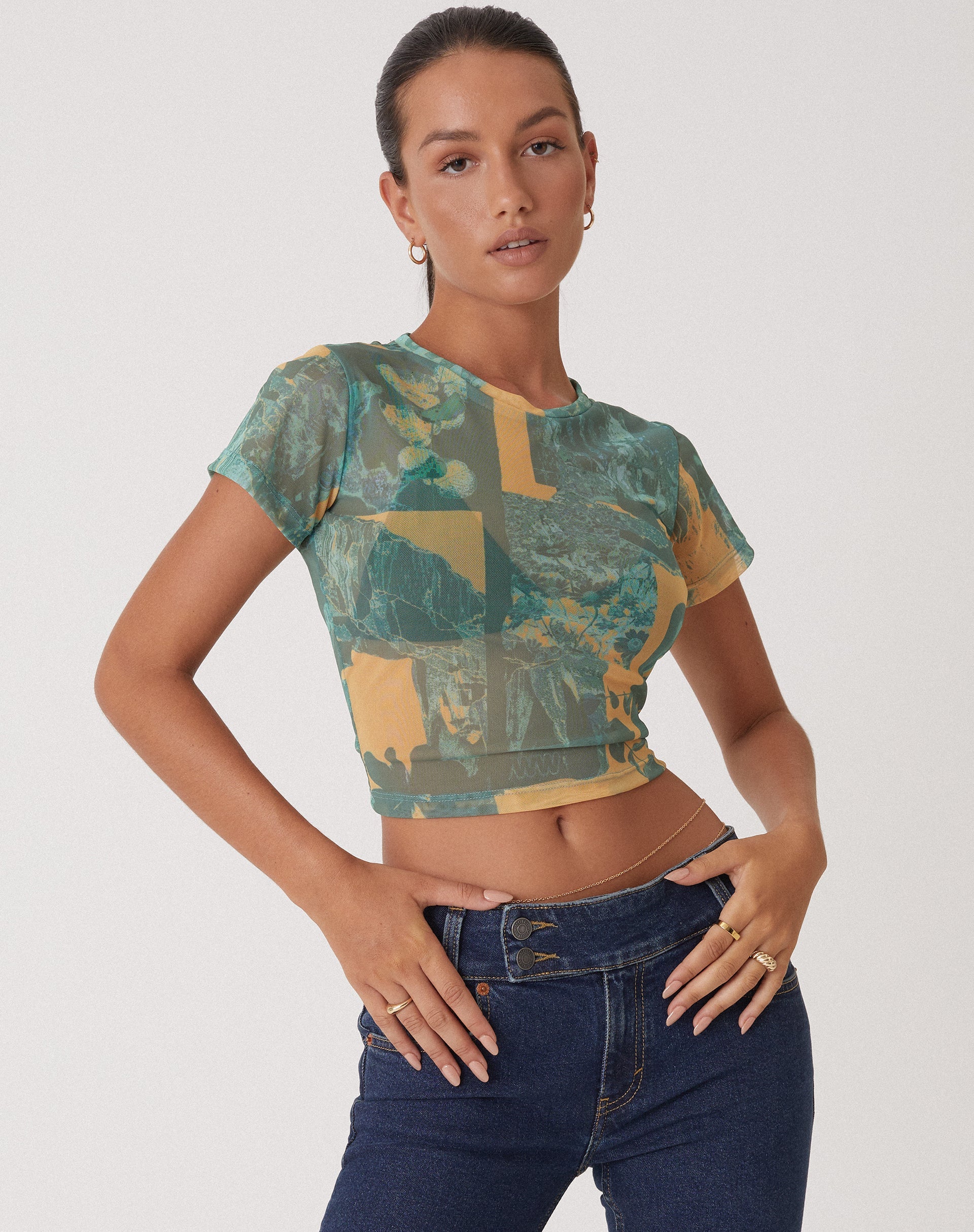 imagen de Motel x Olivia Neill Zora Top en Collage Floral Verde Sombra