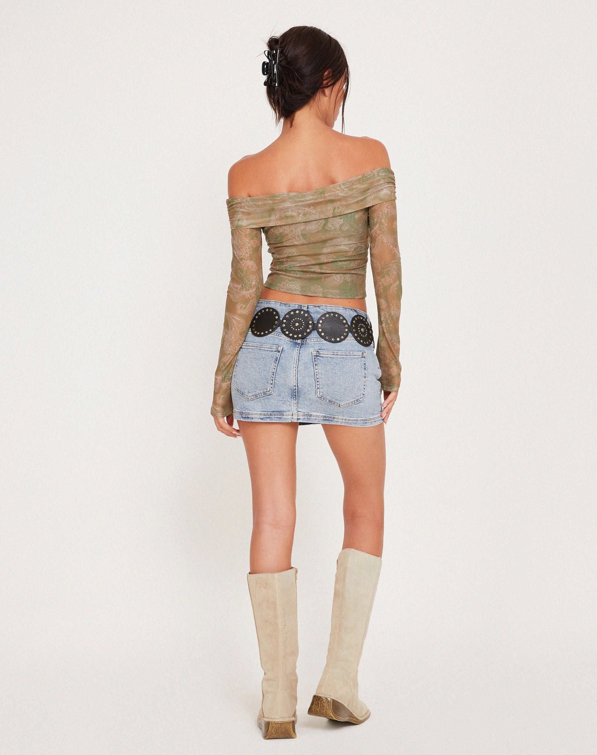 Imagen de Nagini Top Bardot de Manga Larga en Paisley Tonal Verde