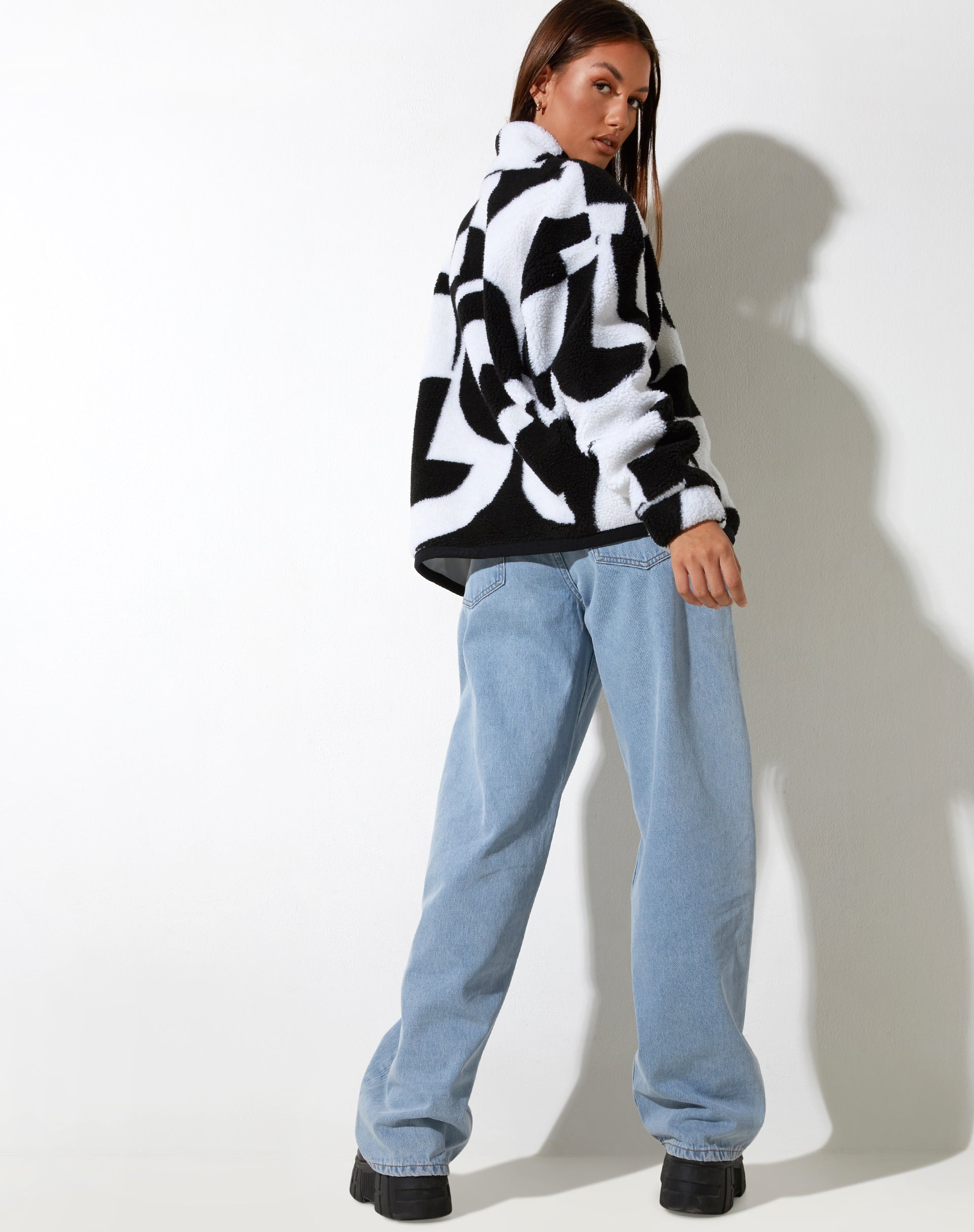 Chaqueta Naira en negro y blanco