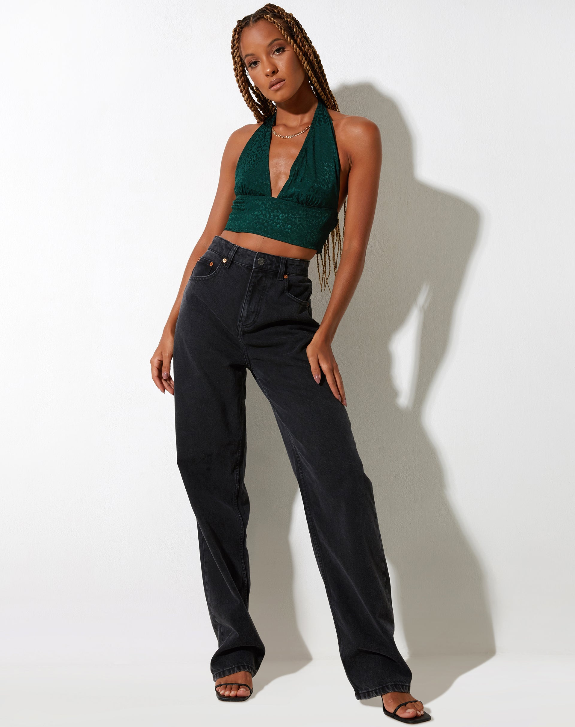 Imagen de Nanda Crop Top de satén guepardo verde bosque