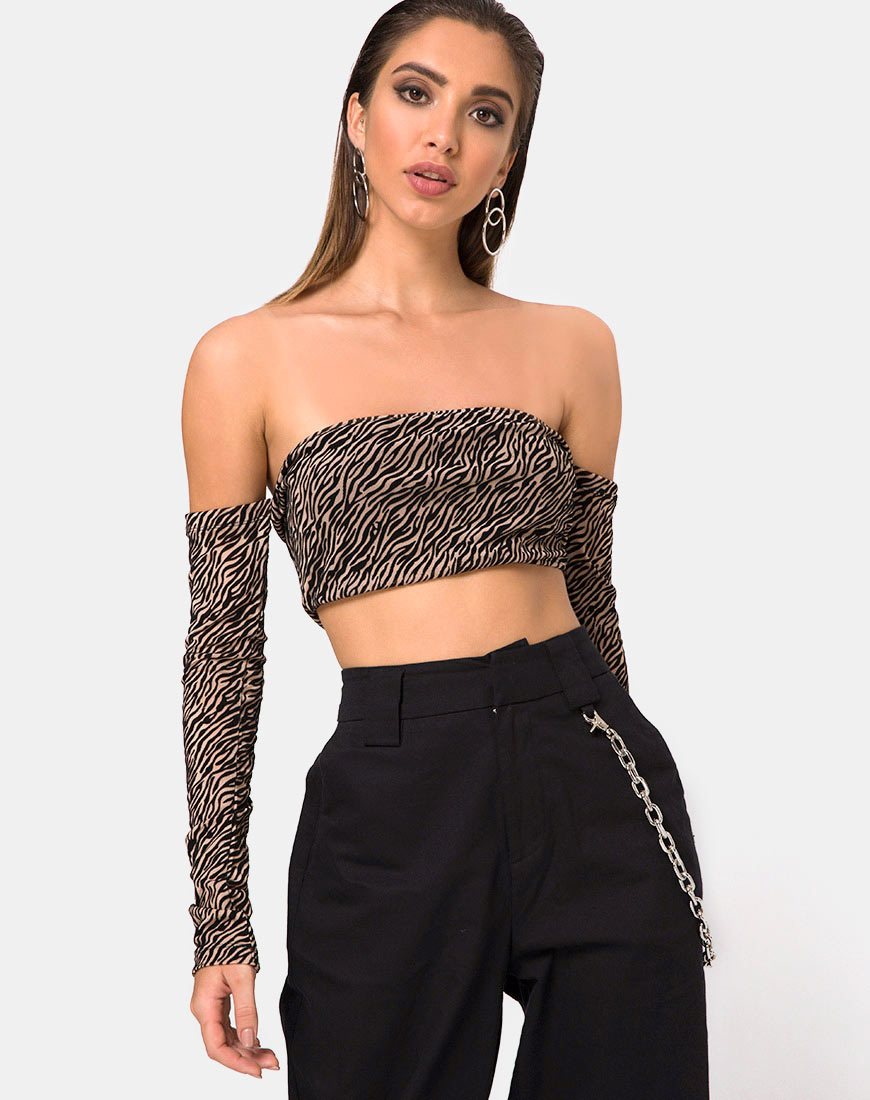 Imagen de Nareen Off Shoulder Top en Tiger Net Tan