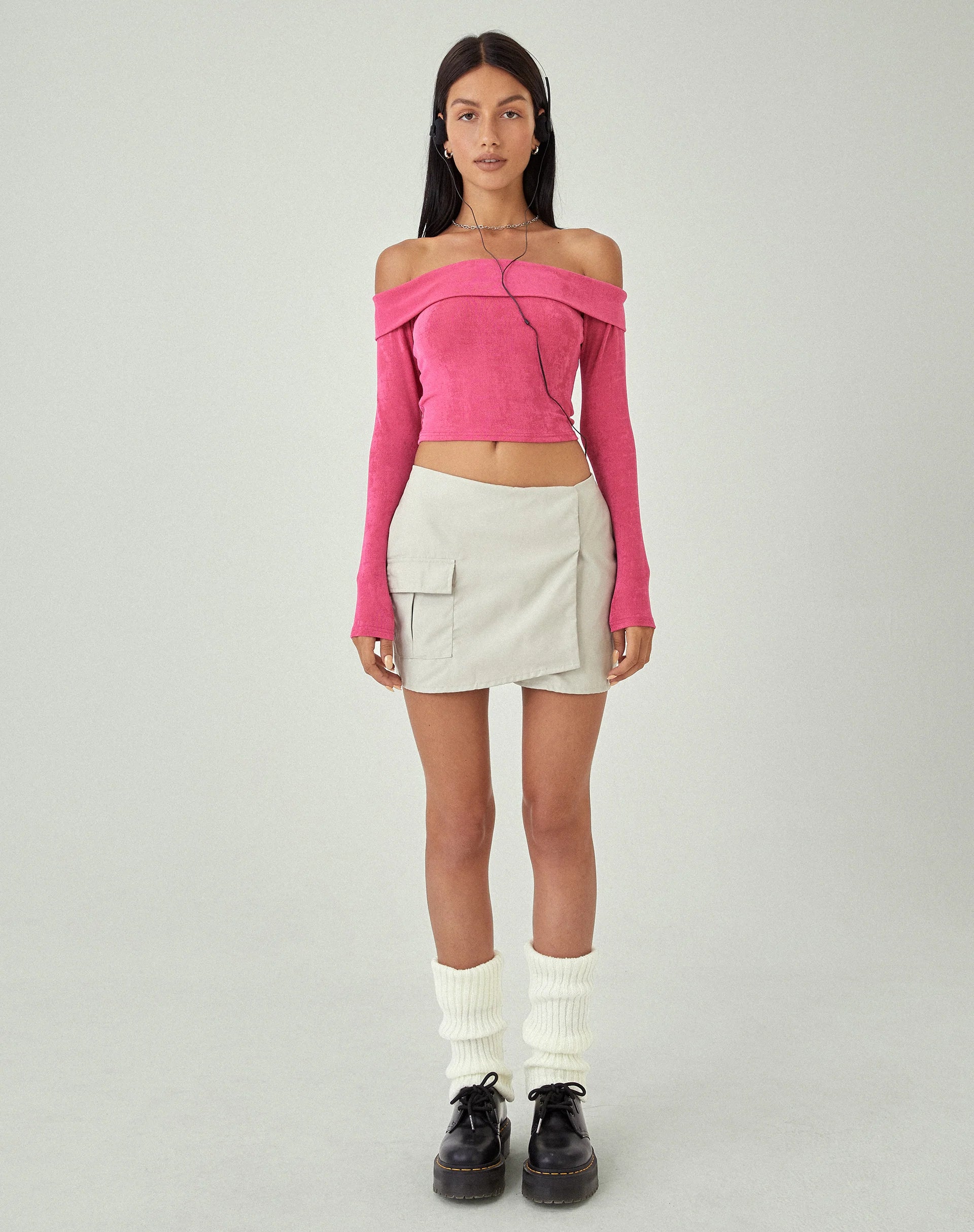 imagen de MOTEL X JACQUIE Nasari Bardot Crop Top en Magenta