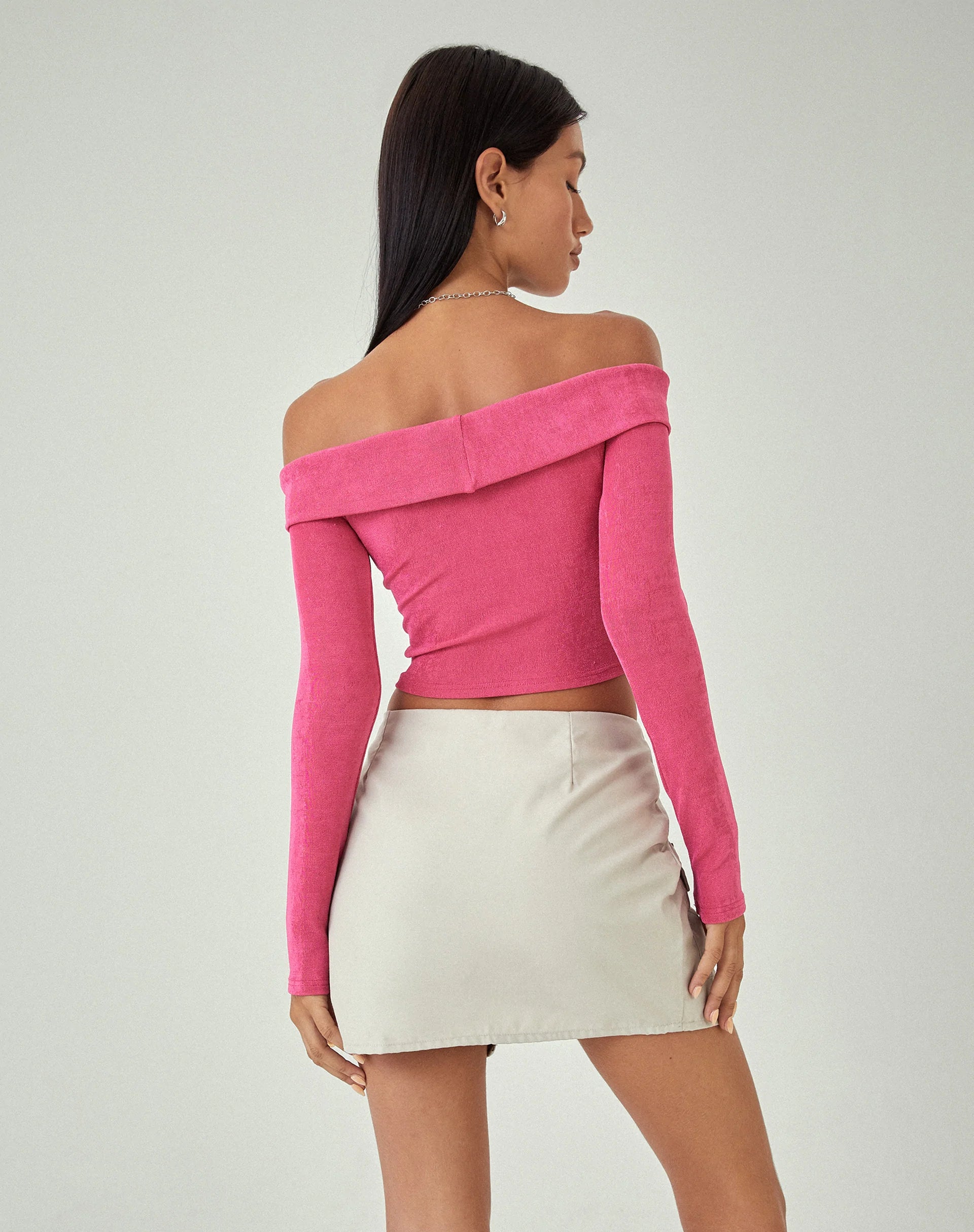 imagen de MOTEL X JACQUIE Nasari Bardot Crop Top en Magenta