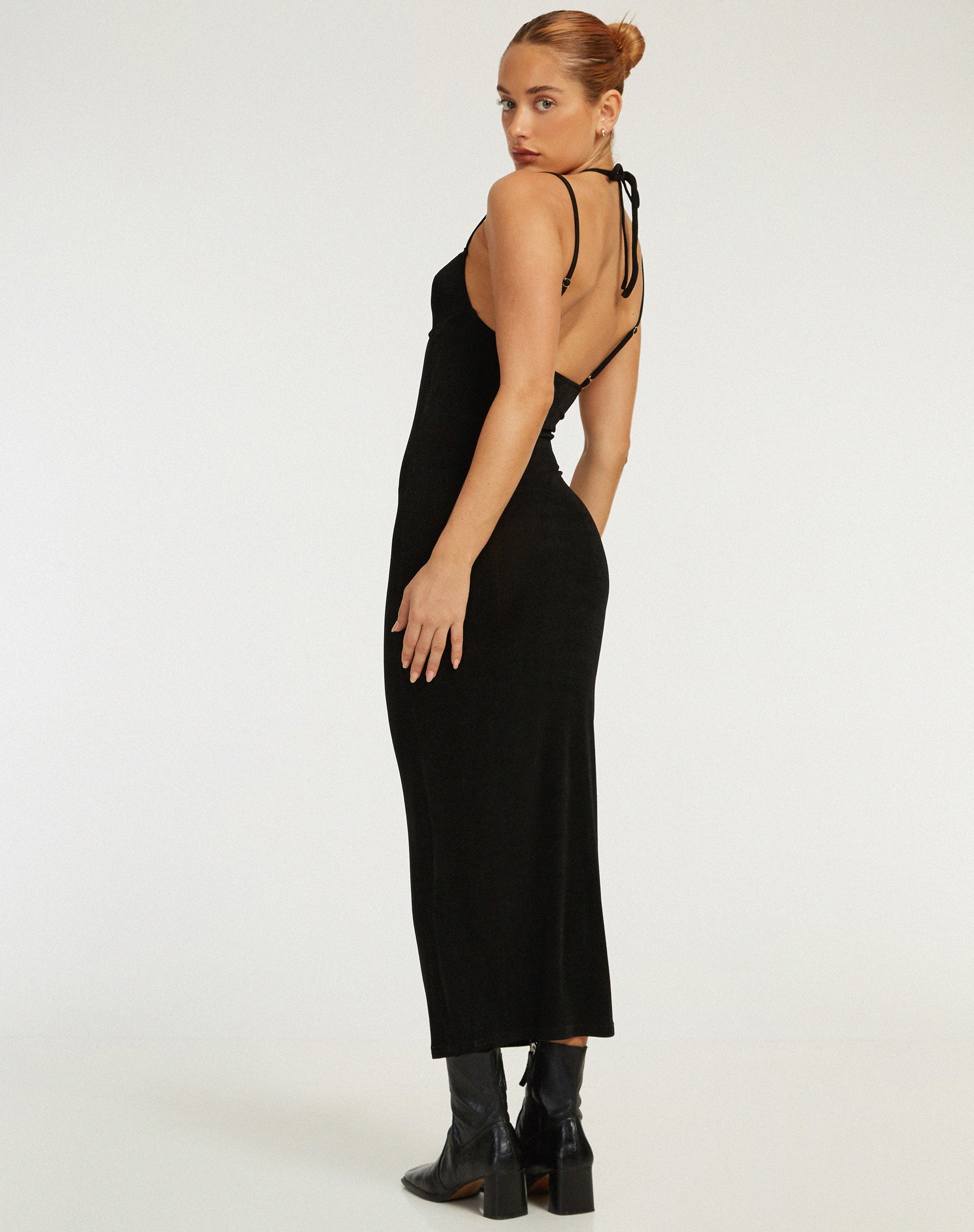 imagen de Nayara Midi Dress in Black
