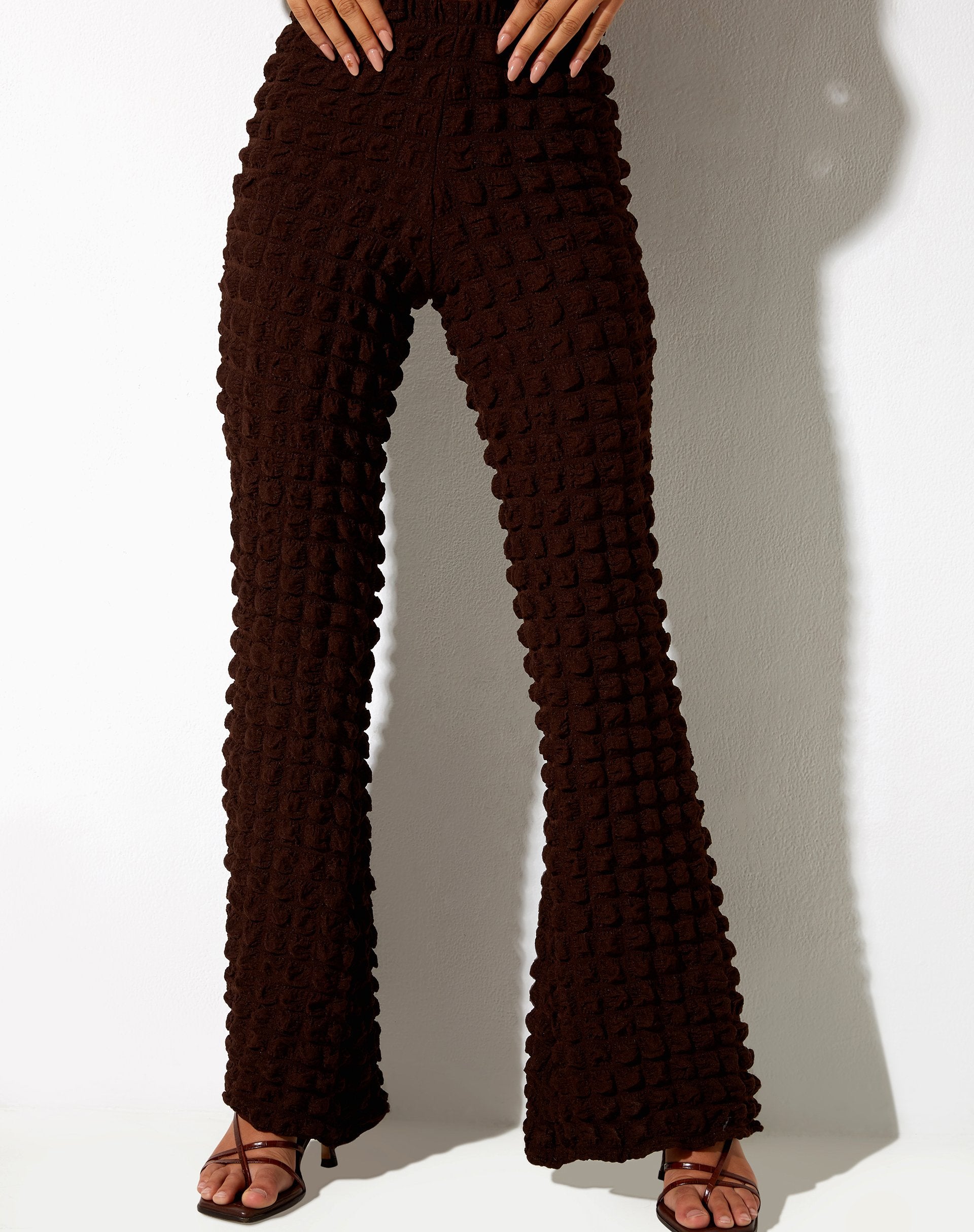 Imagen de Meldi Pantalones de punto burbuja Marrón