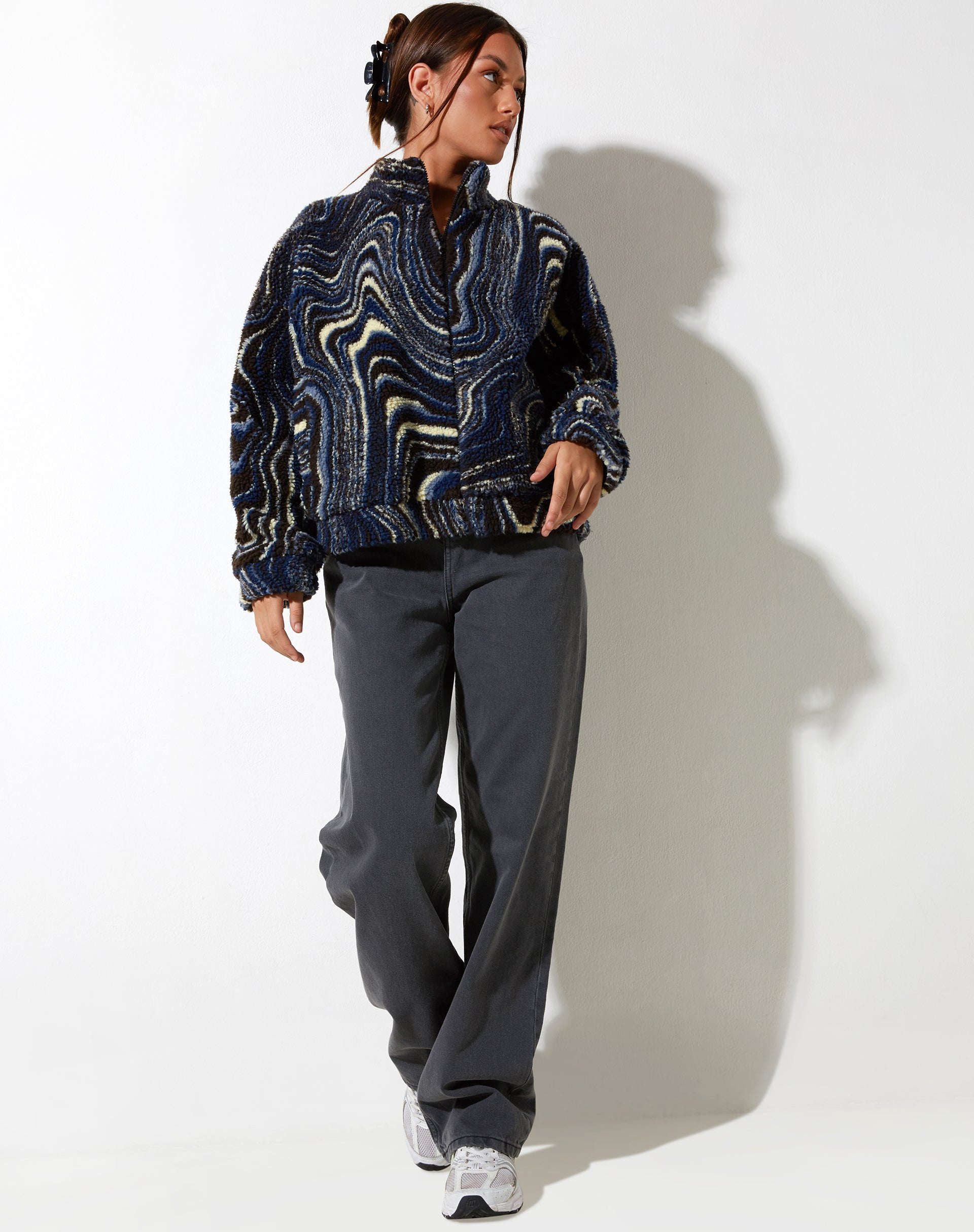 Chaqueta Nereo en azul rizado negro y marfil