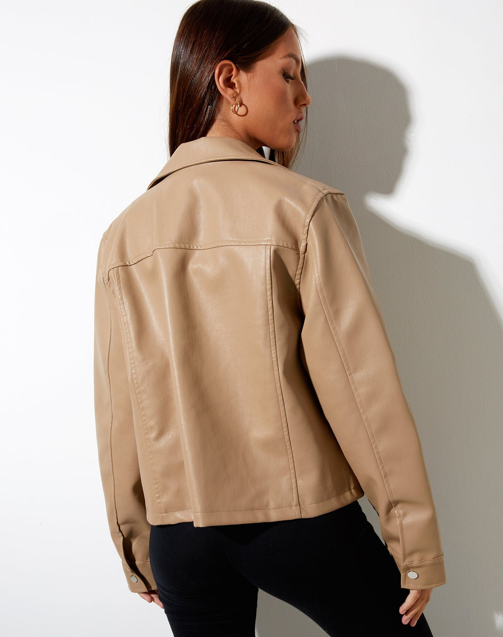 Chaqueta Nerissa en PU marrón claro