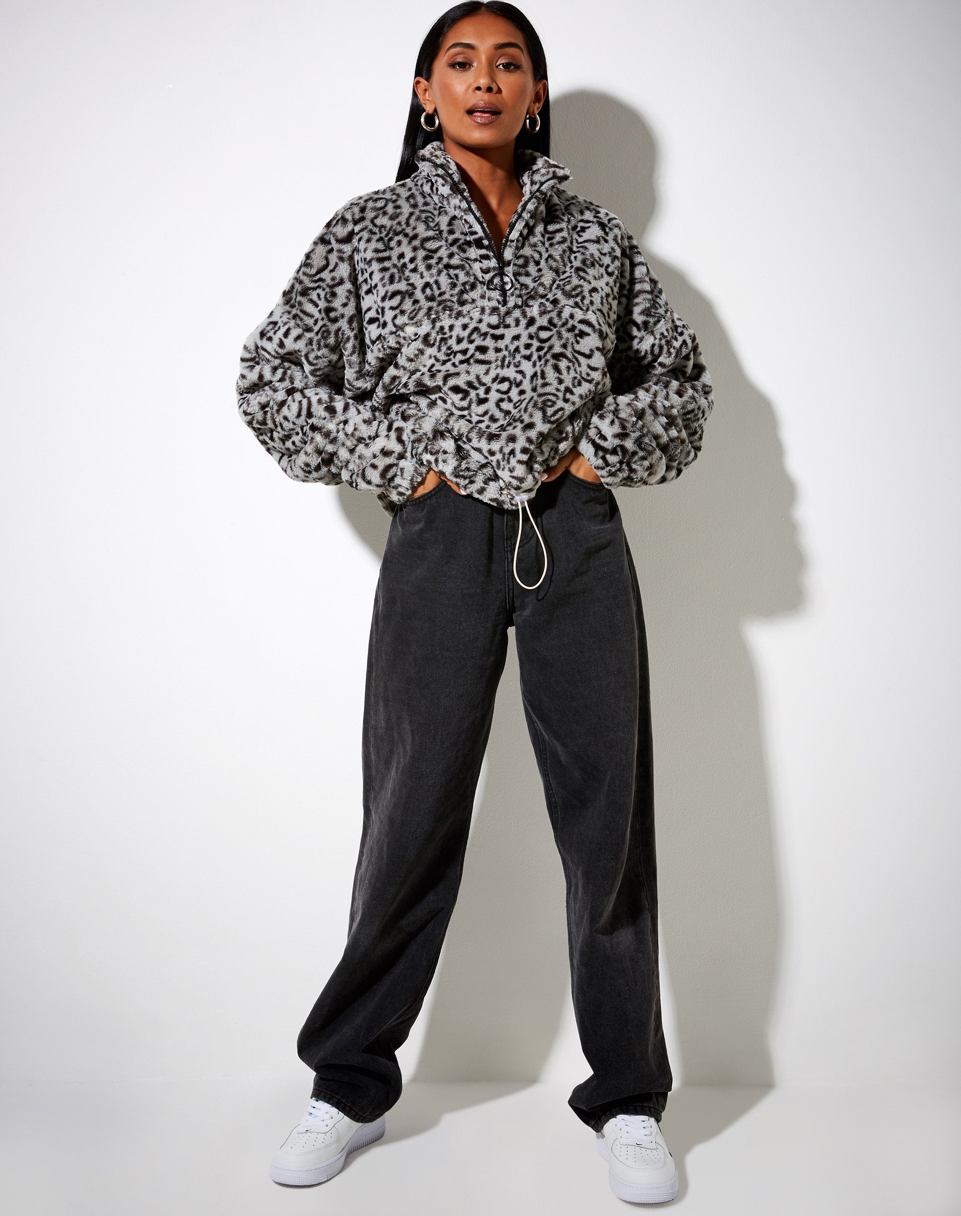 Imagen de la chaqueta Nero Ring Pull en gris animal
