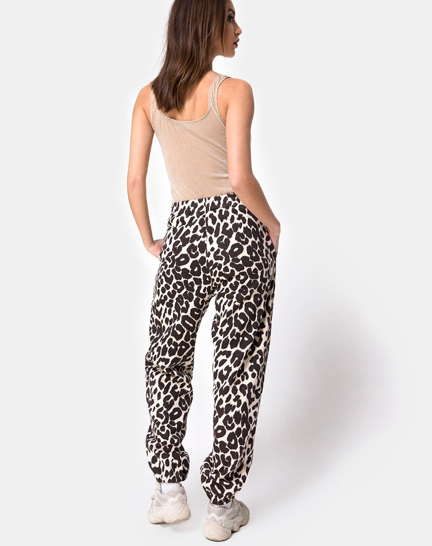 Imagen de Basta Jogger en Jaguar Oversize