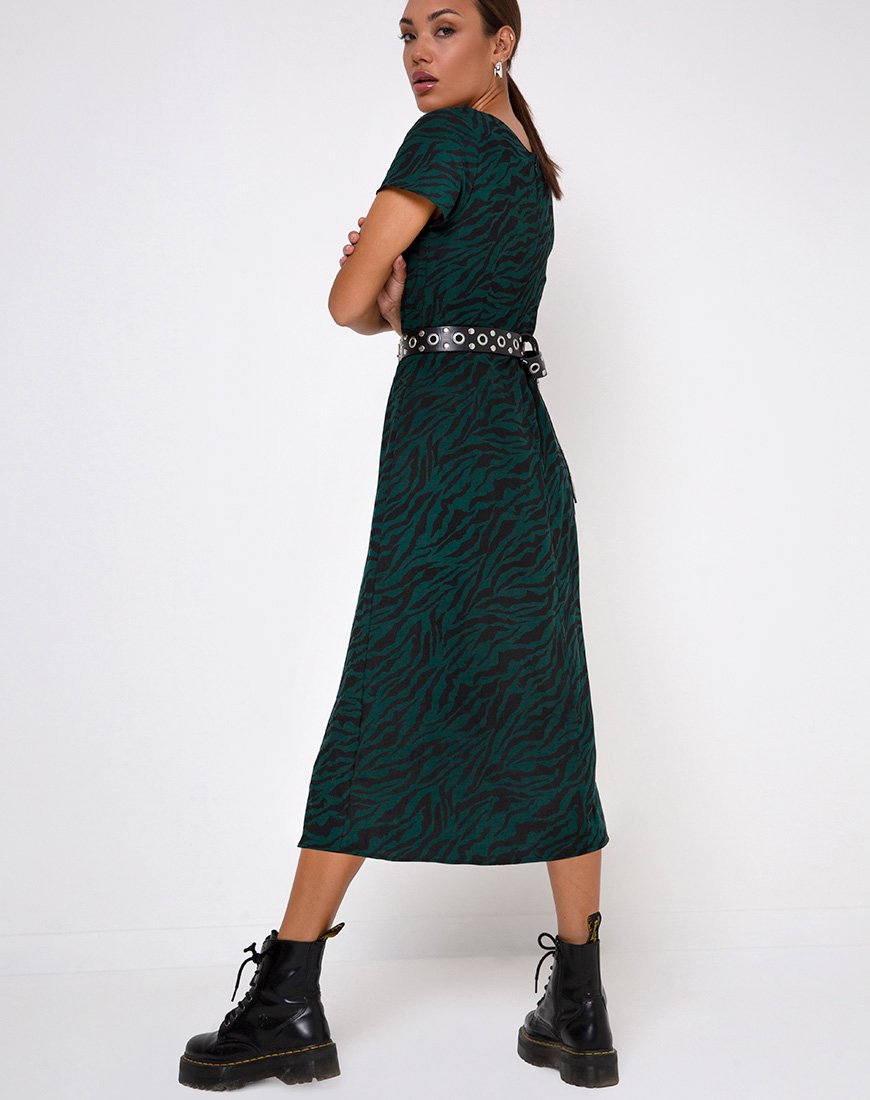 Imagen de Nira Midi Dress in 90s Zebra Forest Green
