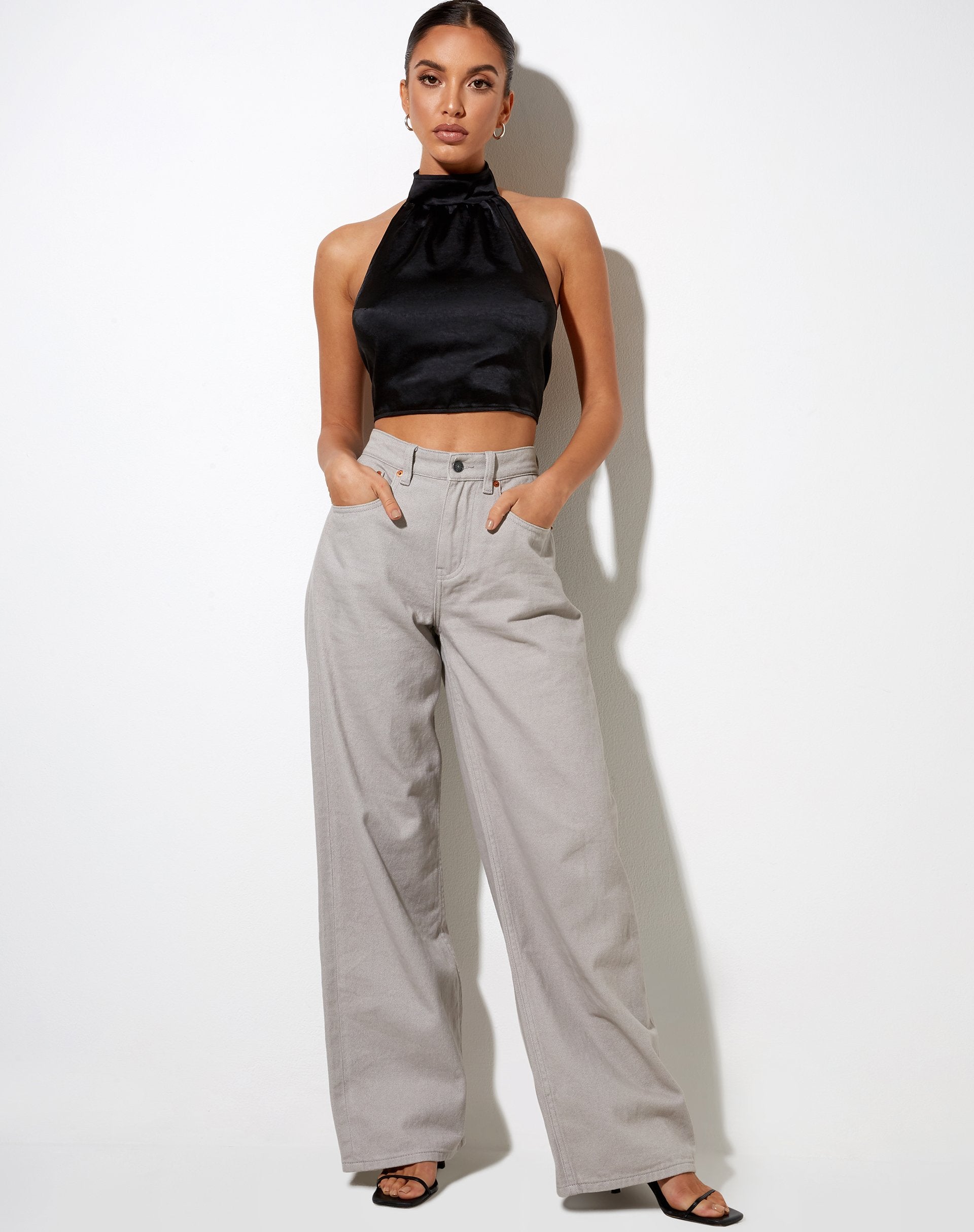 Imagen de Noela Crop Top de satén Negro