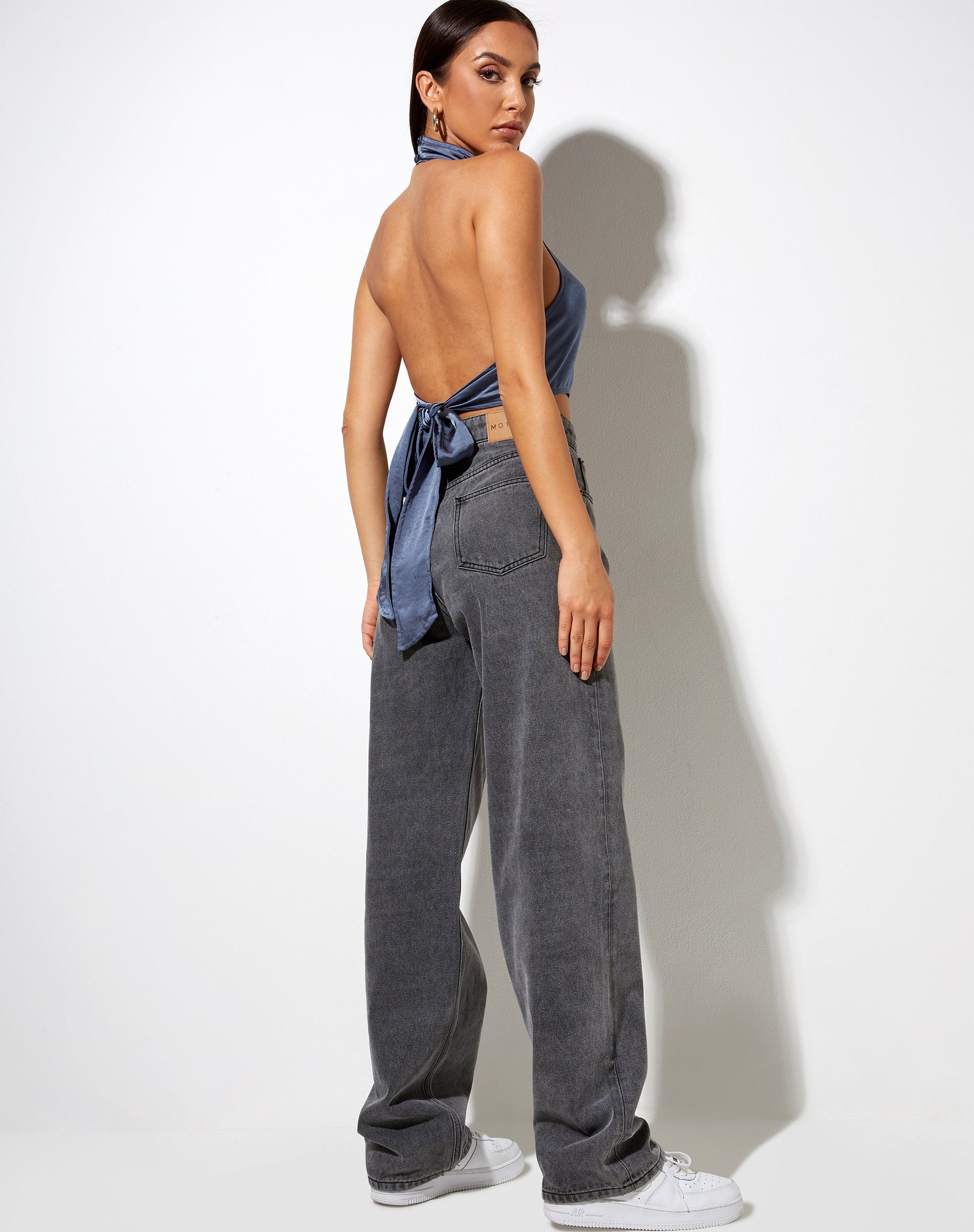 Imagen de Noela Crop Top de satén azul pizarra