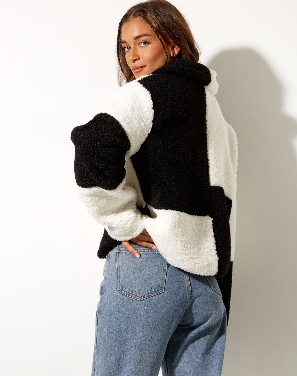 Chaqueta Nuna en blanco y negro con paneles Borg